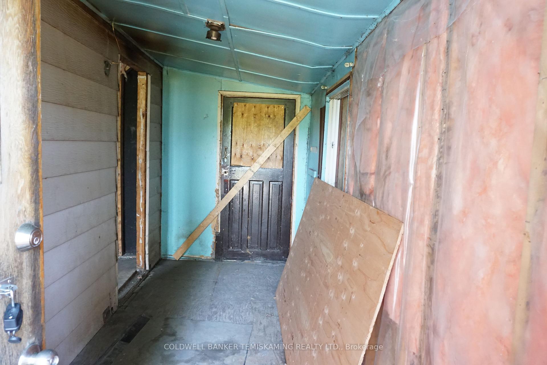 Photo 12 of 66 Russell Street, Cobalt — HOMEH