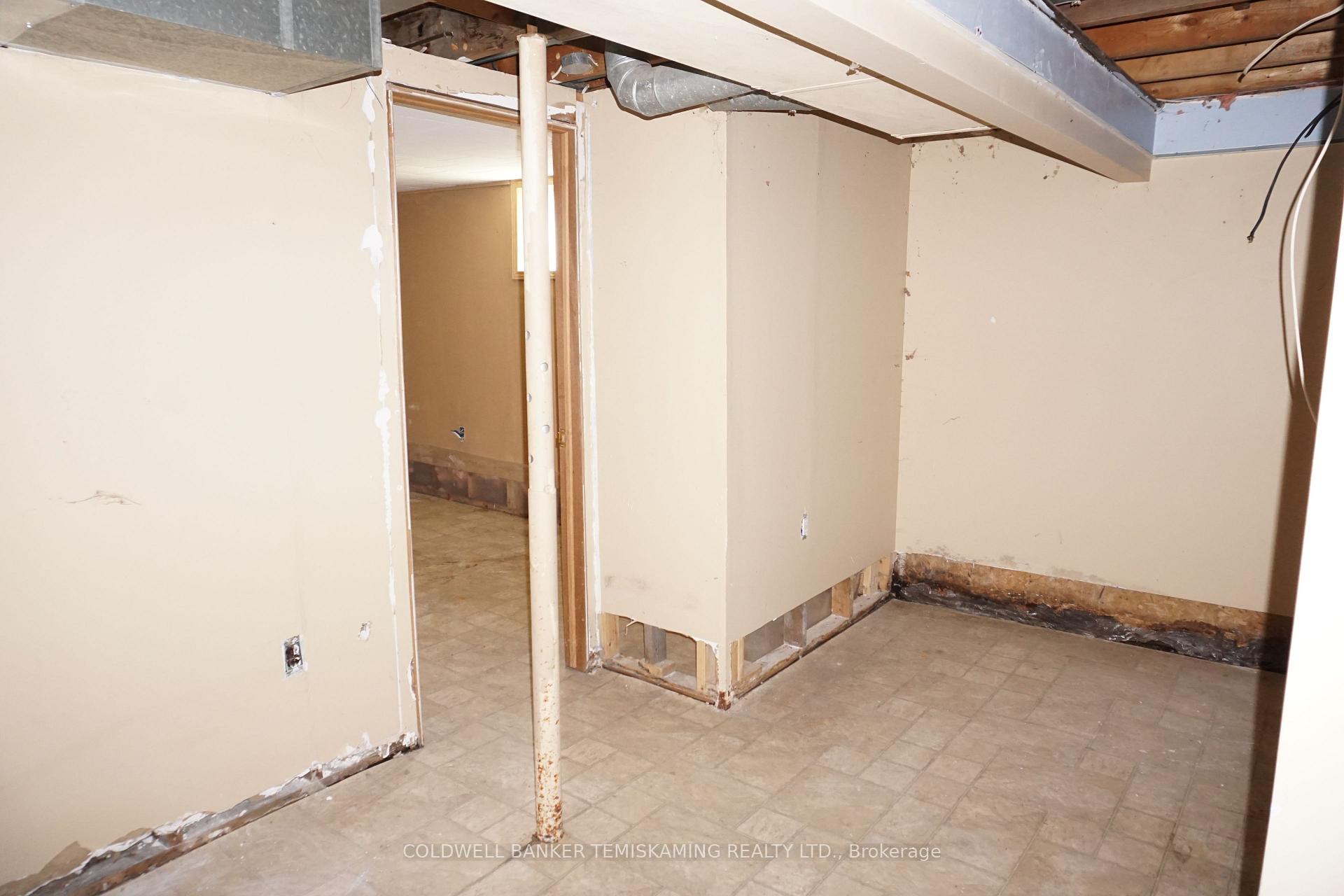 Photo 25 of 66 Russell Street, Cobalt — HOMEH