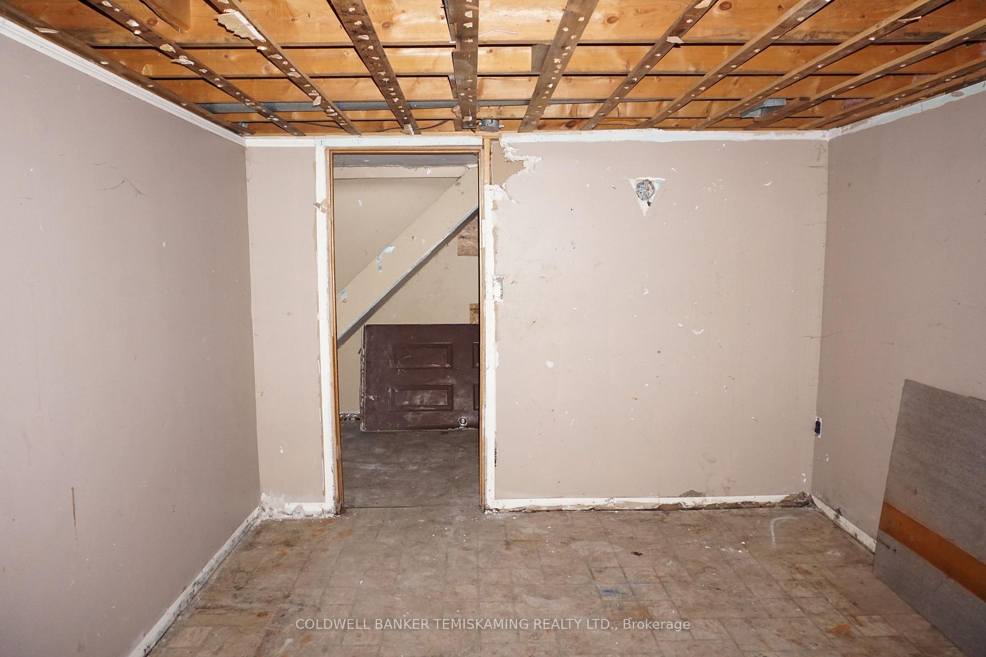 Photo 30 of 66 Russell Street, Cobalt — HOMEH