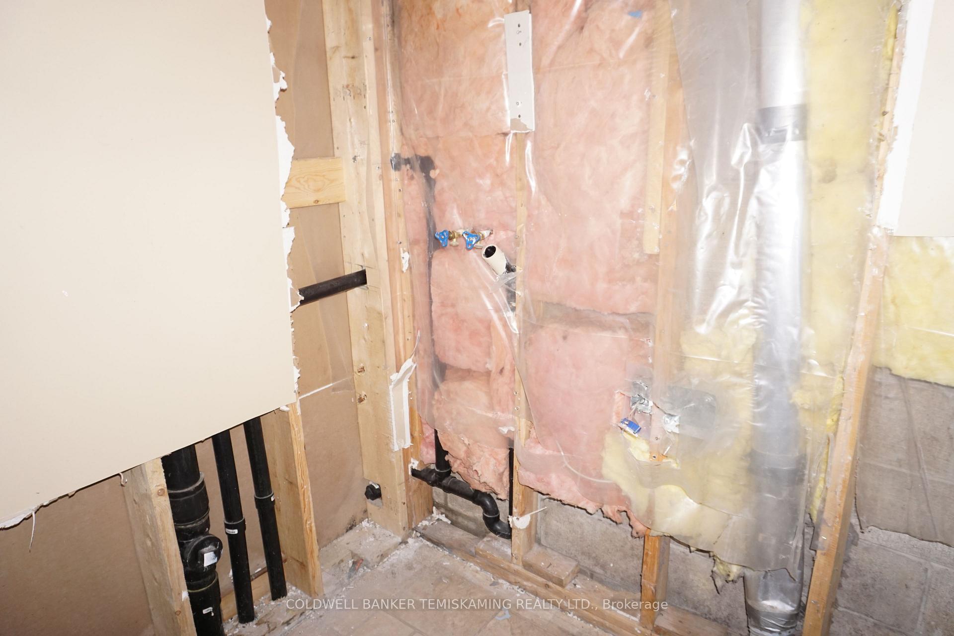 Photo 31 of 66 Russell Street, Cobalt — HOMEH