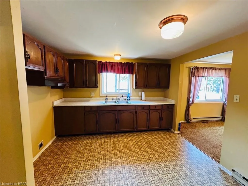 Photo 4 of 63 George Street, Morris Turnberry, Bluevale — HOMEH