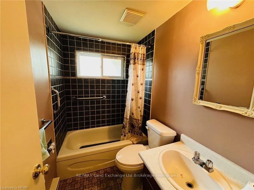 Photo 8 of 63 George Street, Morris Turnberry, Bluevale — HOMEH