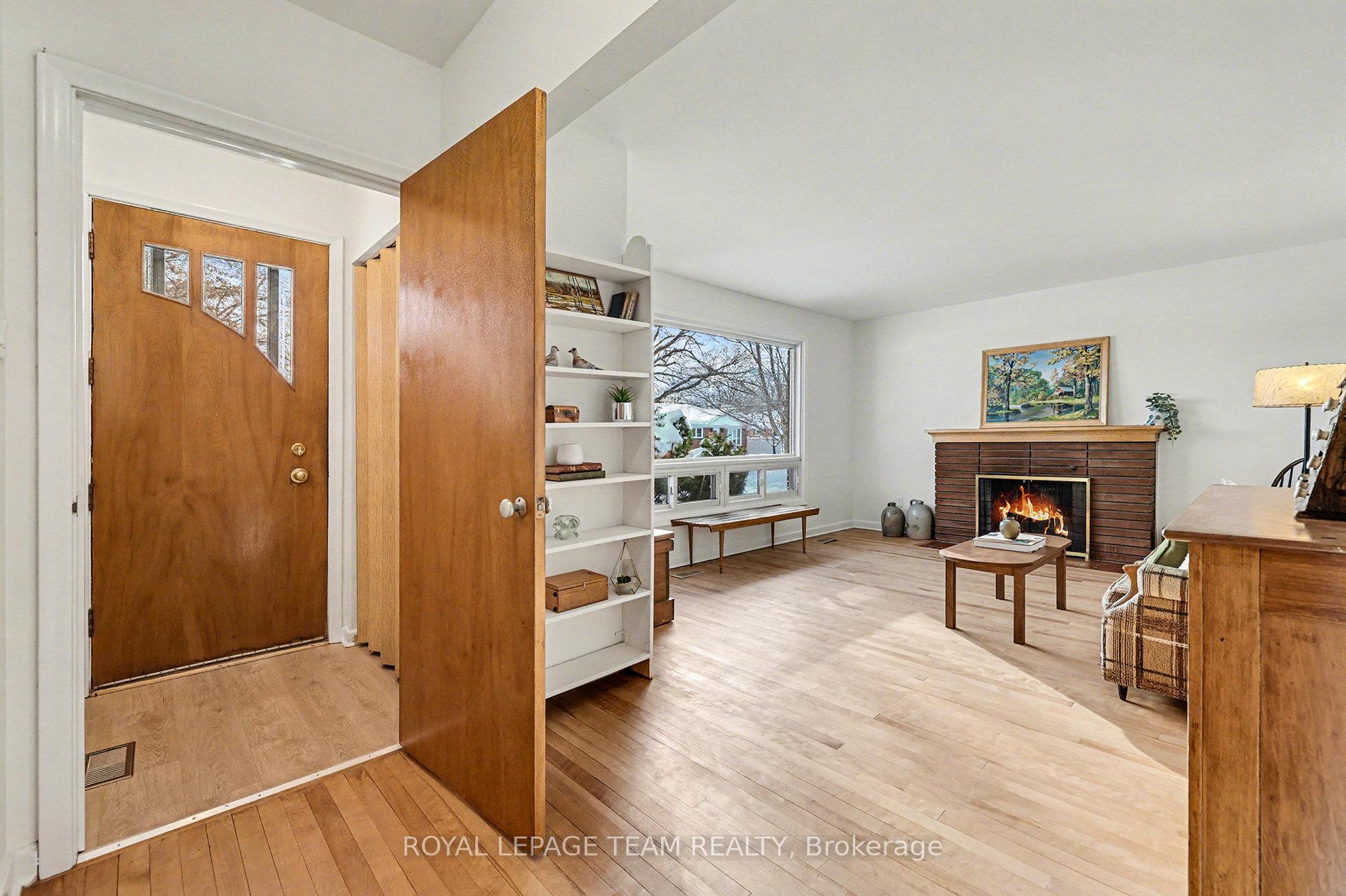Photo 7 of 733 Halstead Street, Ottawa, Elmvale Acres — HOMEH