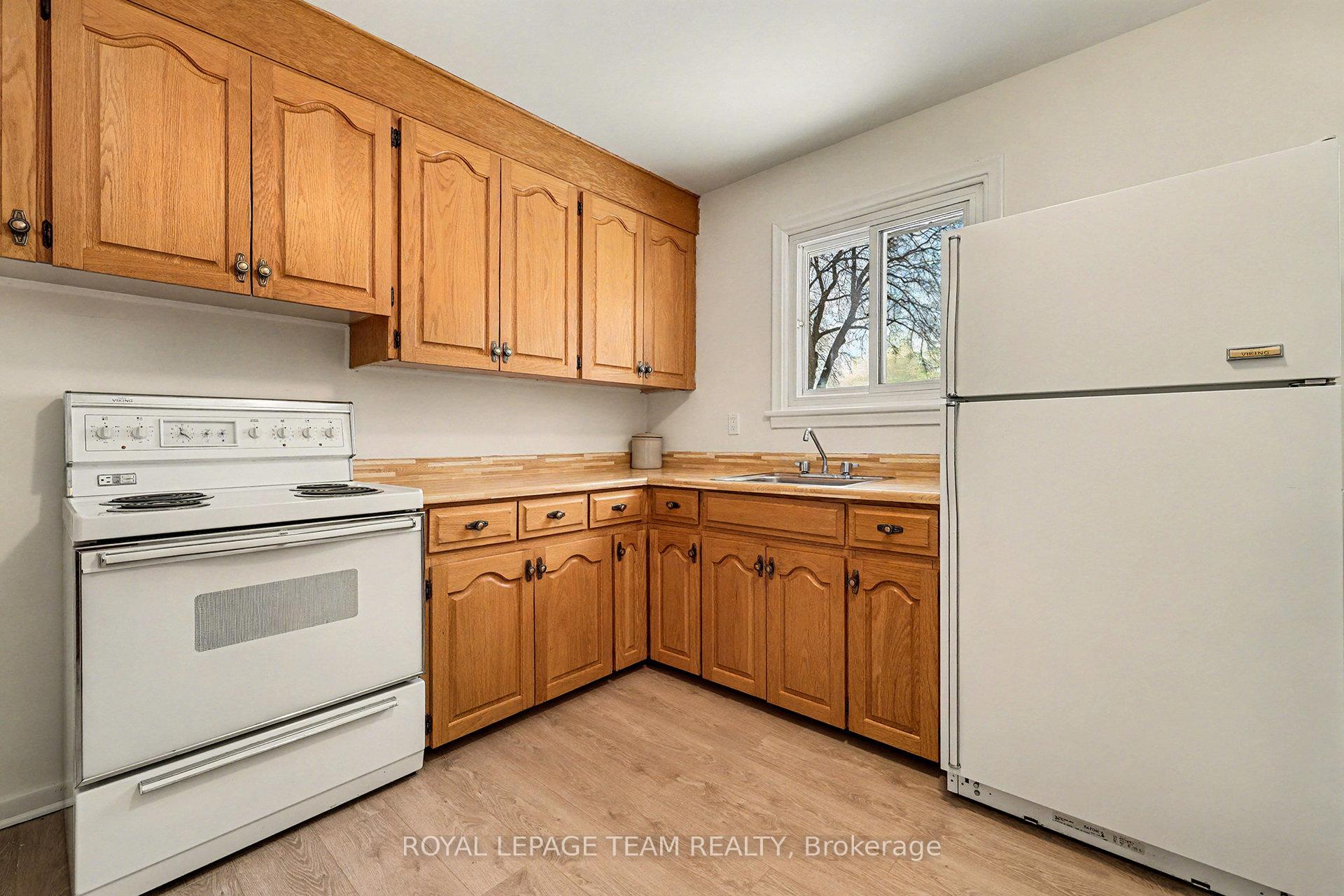 Photo 8 of 733 Halstead Street, Ottawa, Elmvale Acres — HOMEH