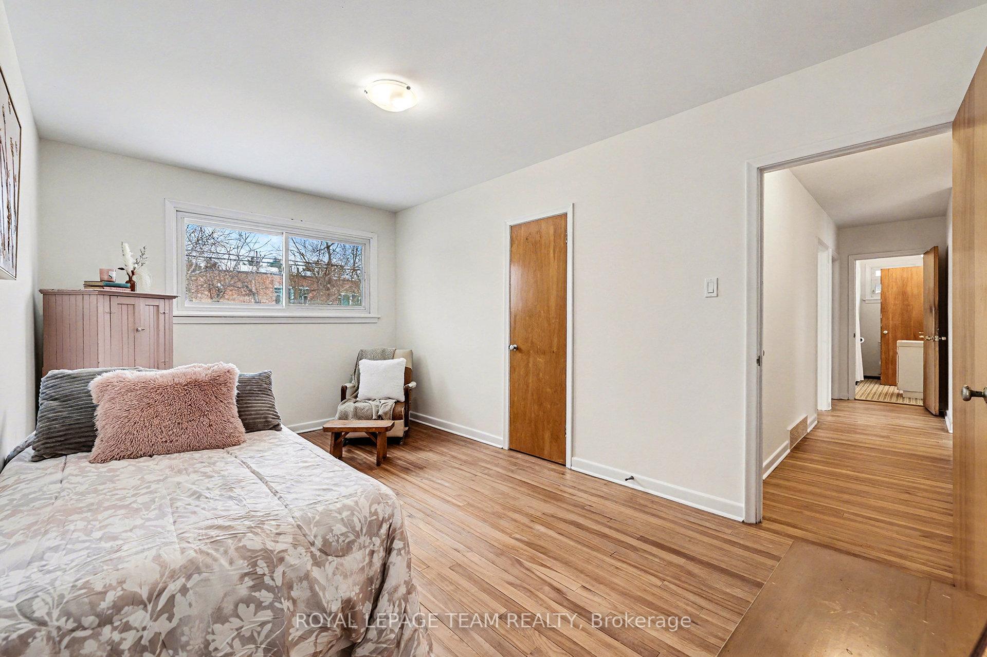Photo 9 of 733 Halstead Street, Ottawa, Elmvale Acres — HOMEH