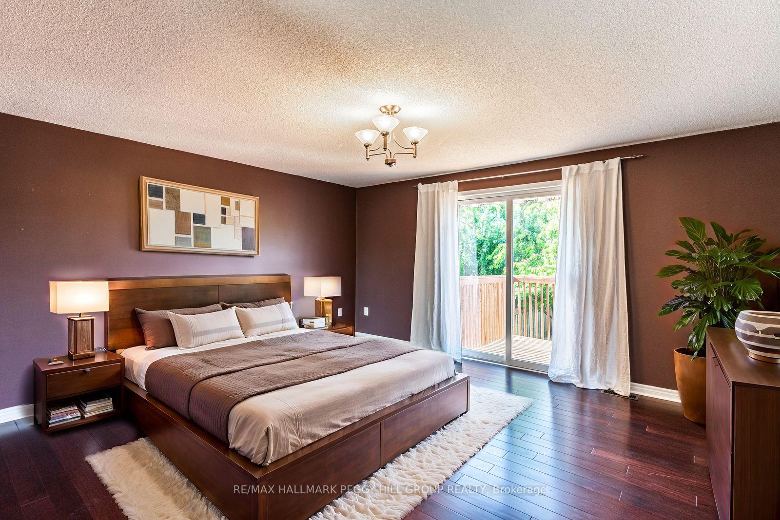 Photo 3 of 261 Mapleton Avenue, Barrie, Holly — HOMEH