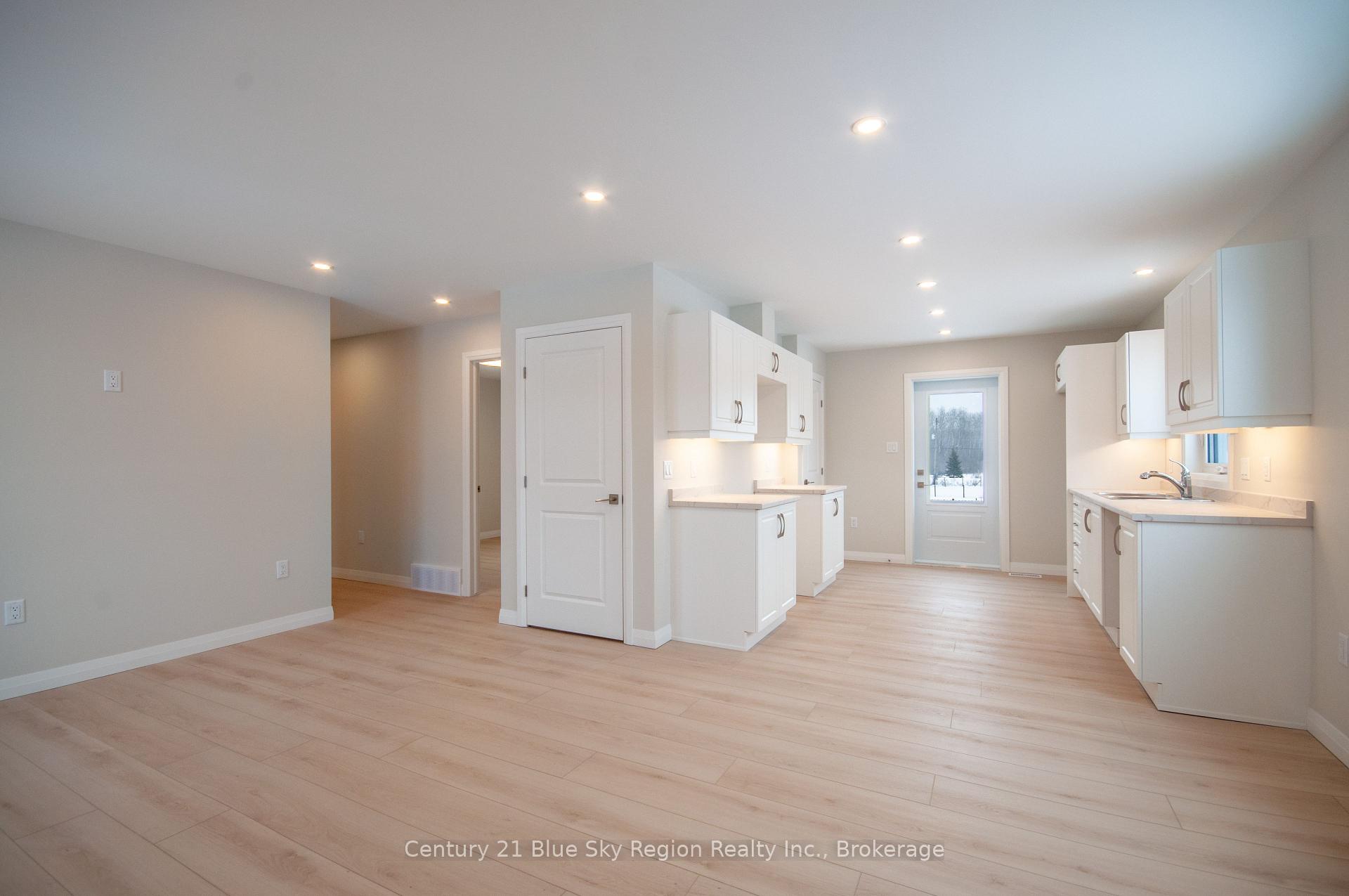 Photo 5 of 302 Talon Crescent, Bonfield — HOMEH