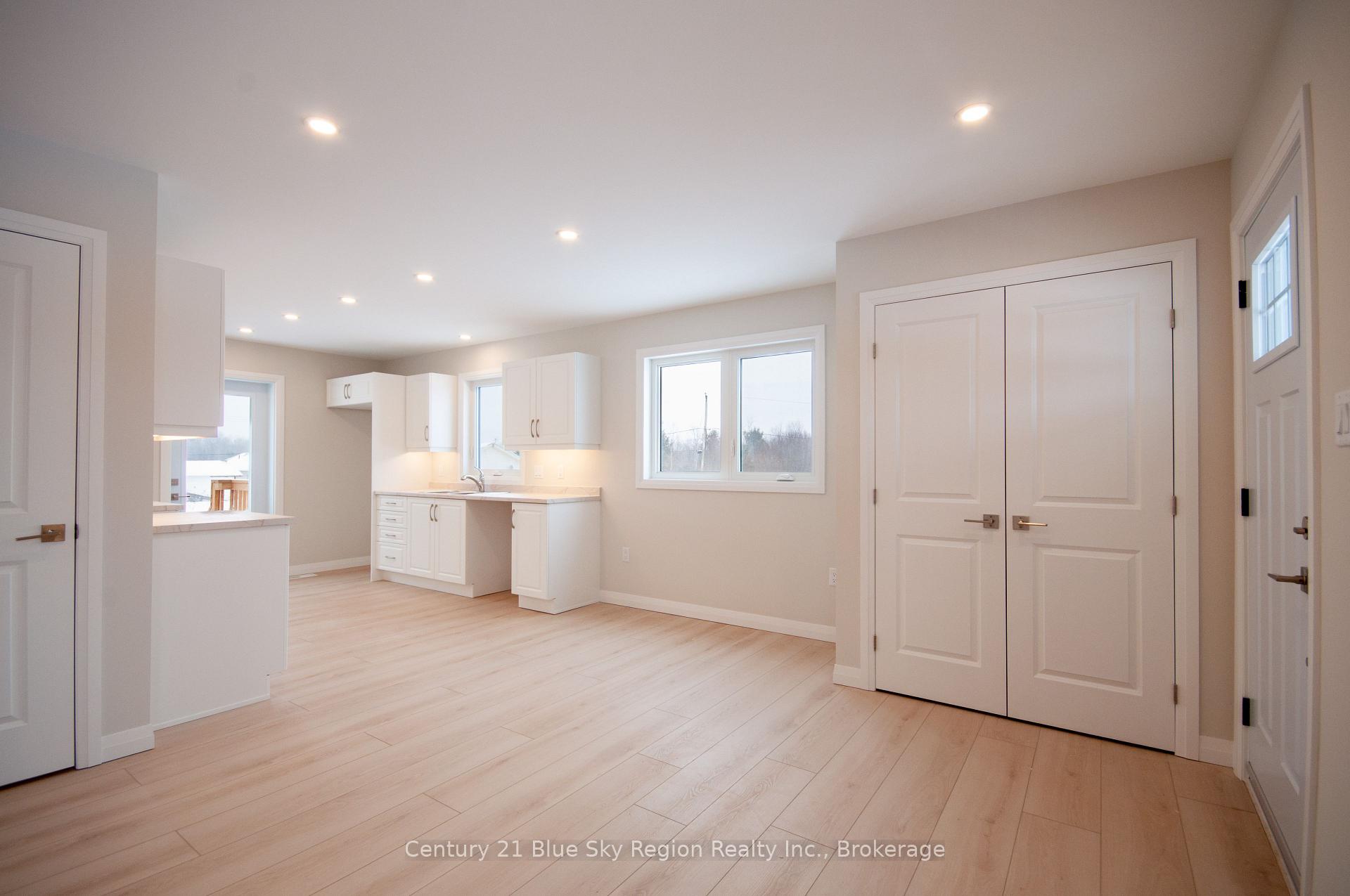Photo 6 of 302 Talon Crescent, Bonfield — HOMEH
