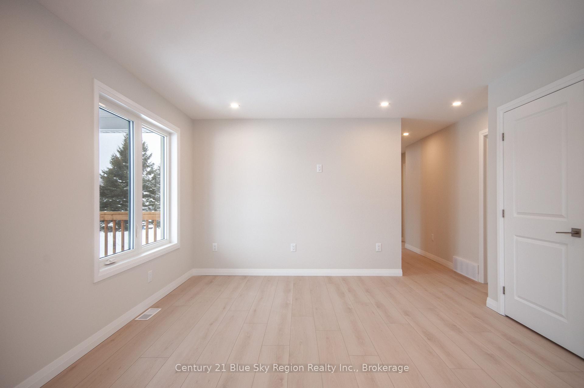 Photo 11 of 302 Talon Crescent, Bonfield — HOMEH