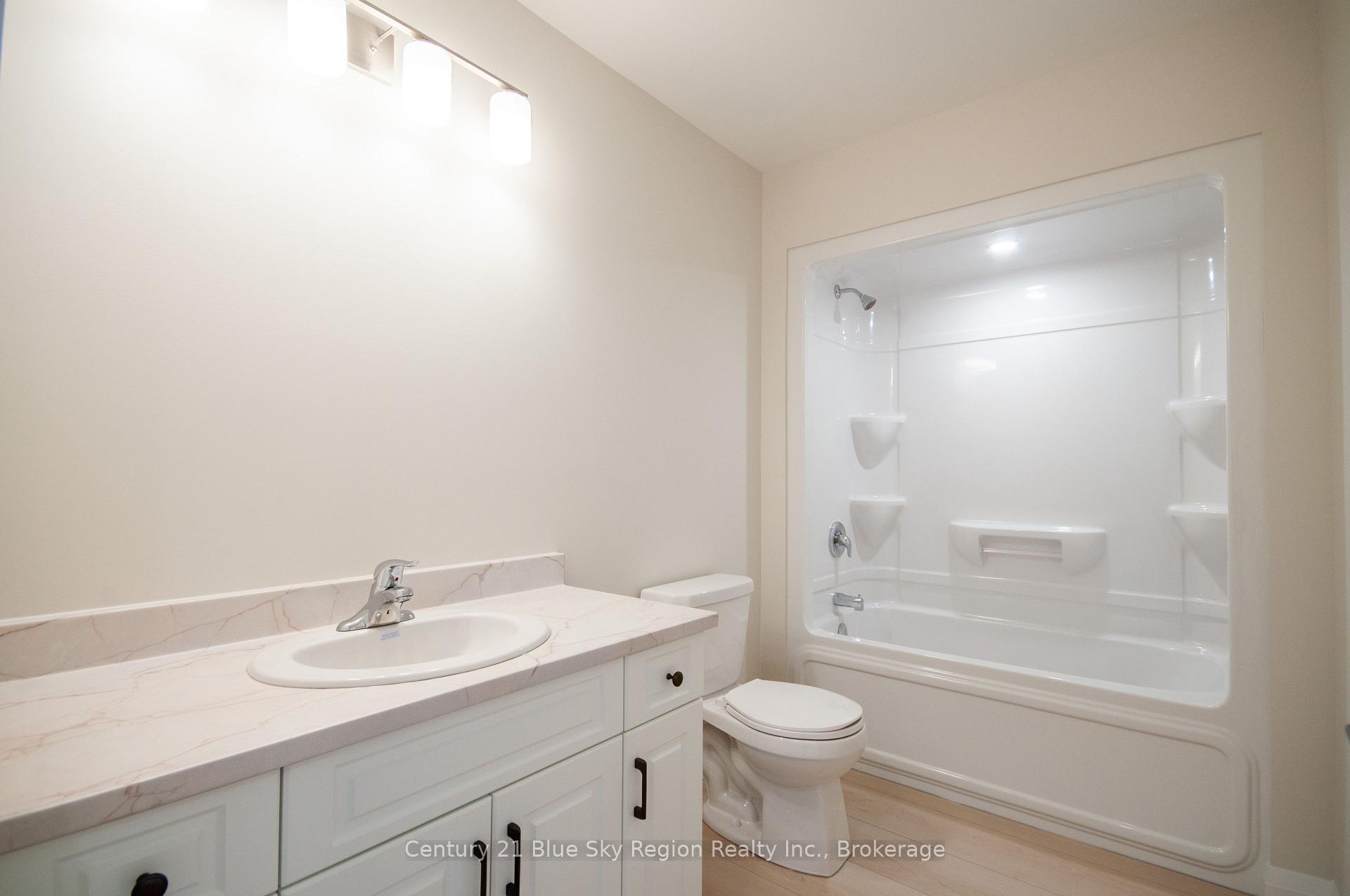 Photo 15 of 302 Talon Crescent, Bonfield — HOMEH
