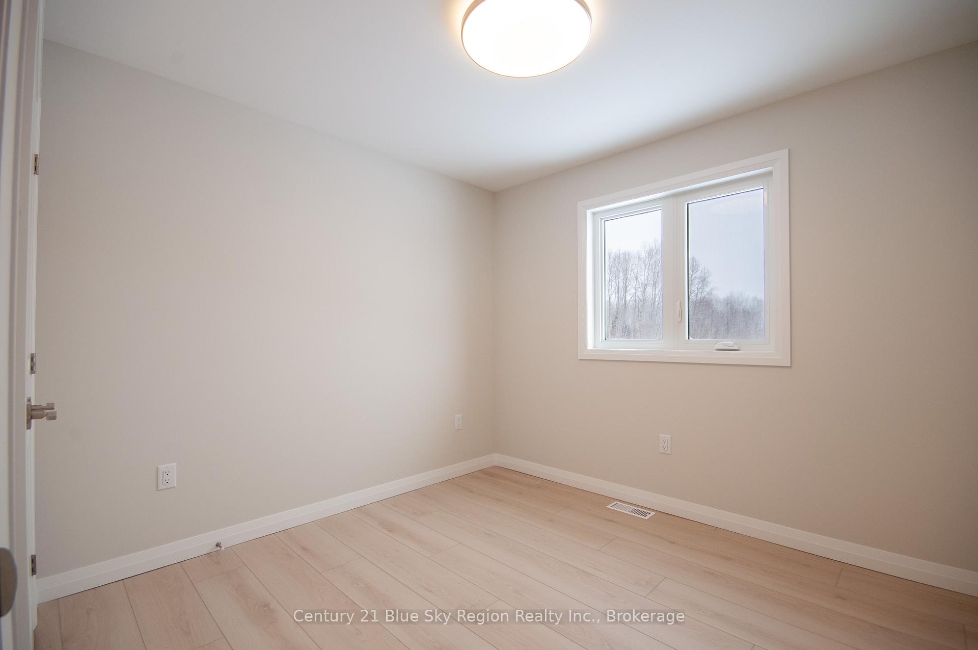 Photo 17 of 302 Talon Crescent, Bonfield — HOMEH