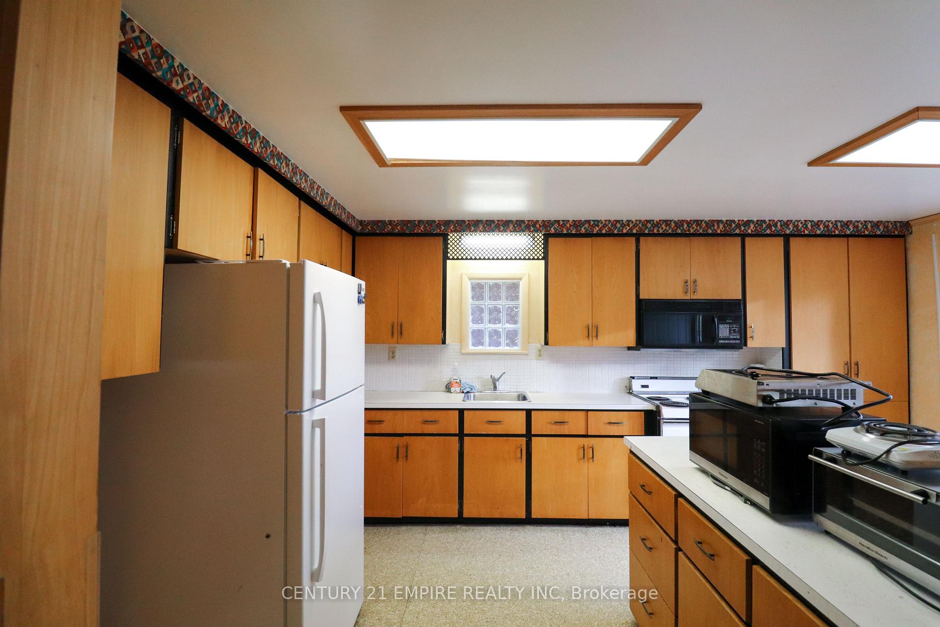 Photo 6 of 37 Church Street, Hamilton, Stoney Creek — HOMEH