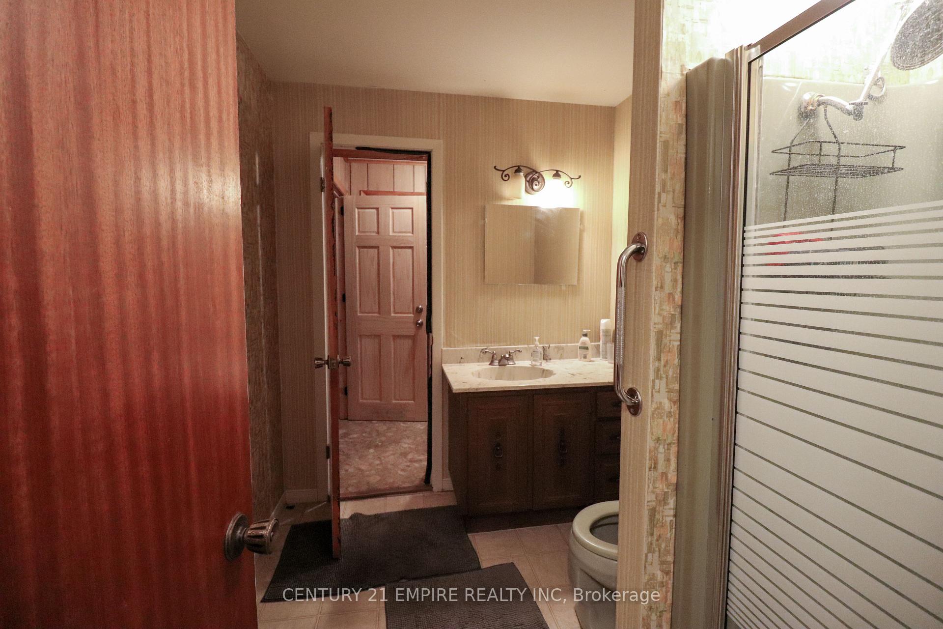 Photo 13 of 37 Church Street, Hamilton, Stoney Creek — HOMEH