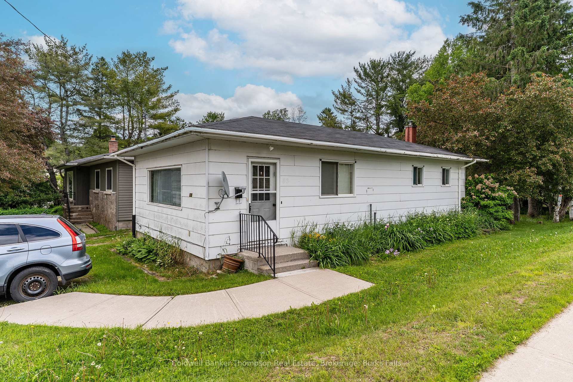 Photo 5 of 62. A&B Albert Street, Magnetawan — HOMEH