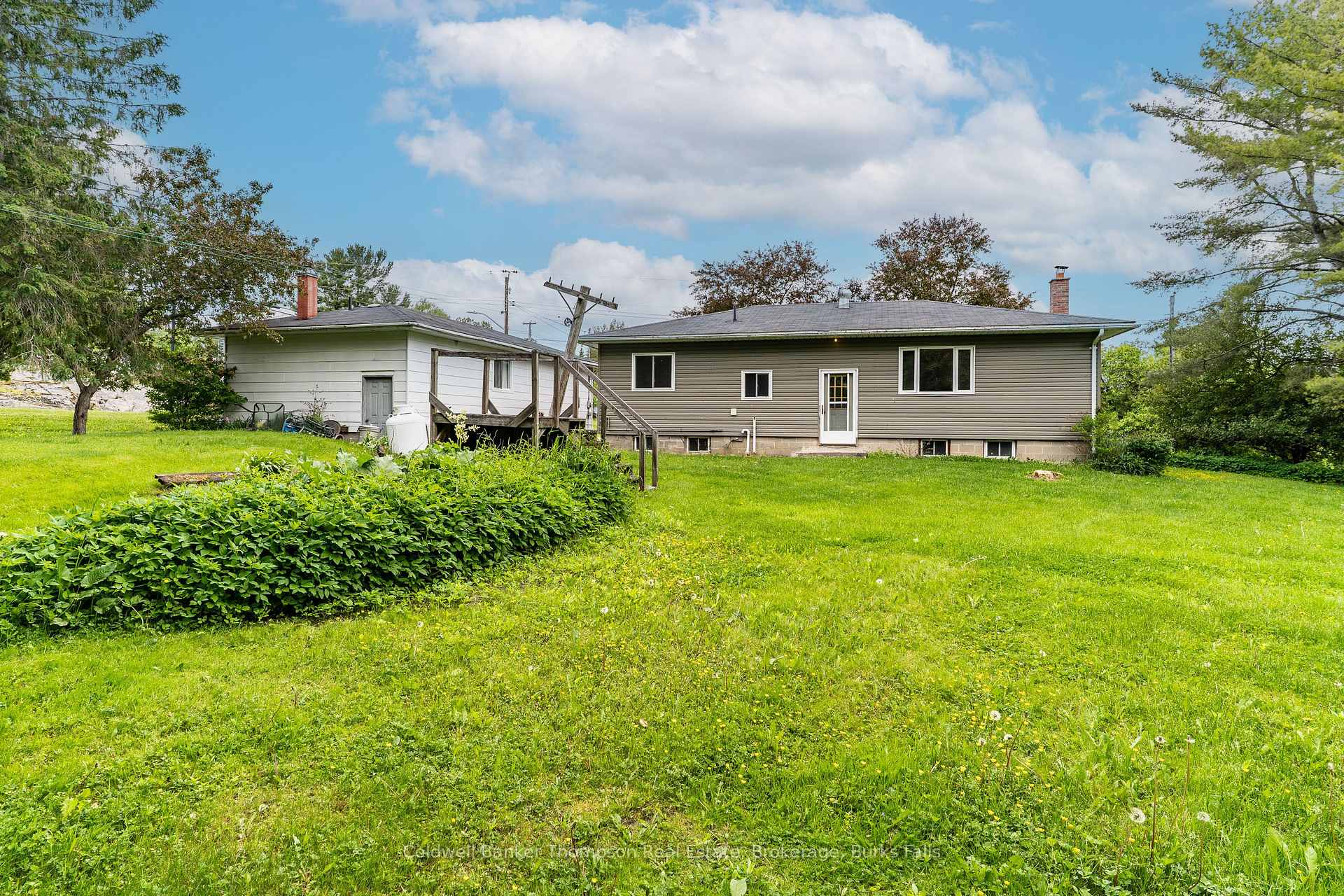 Photo 6 of 62. A&B Albert Street, Magnetawan — HOMEH