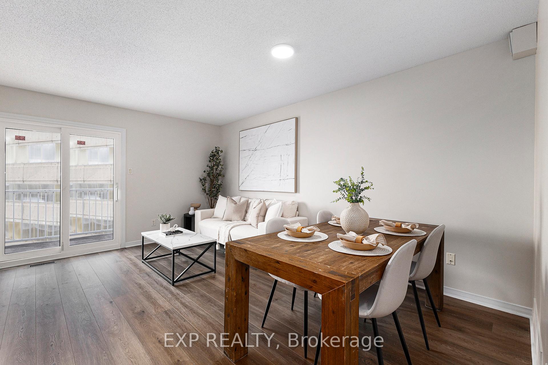 Photo 14 of 45 Manhattan Crescent, Ottawa, Central Park — HOMEH
