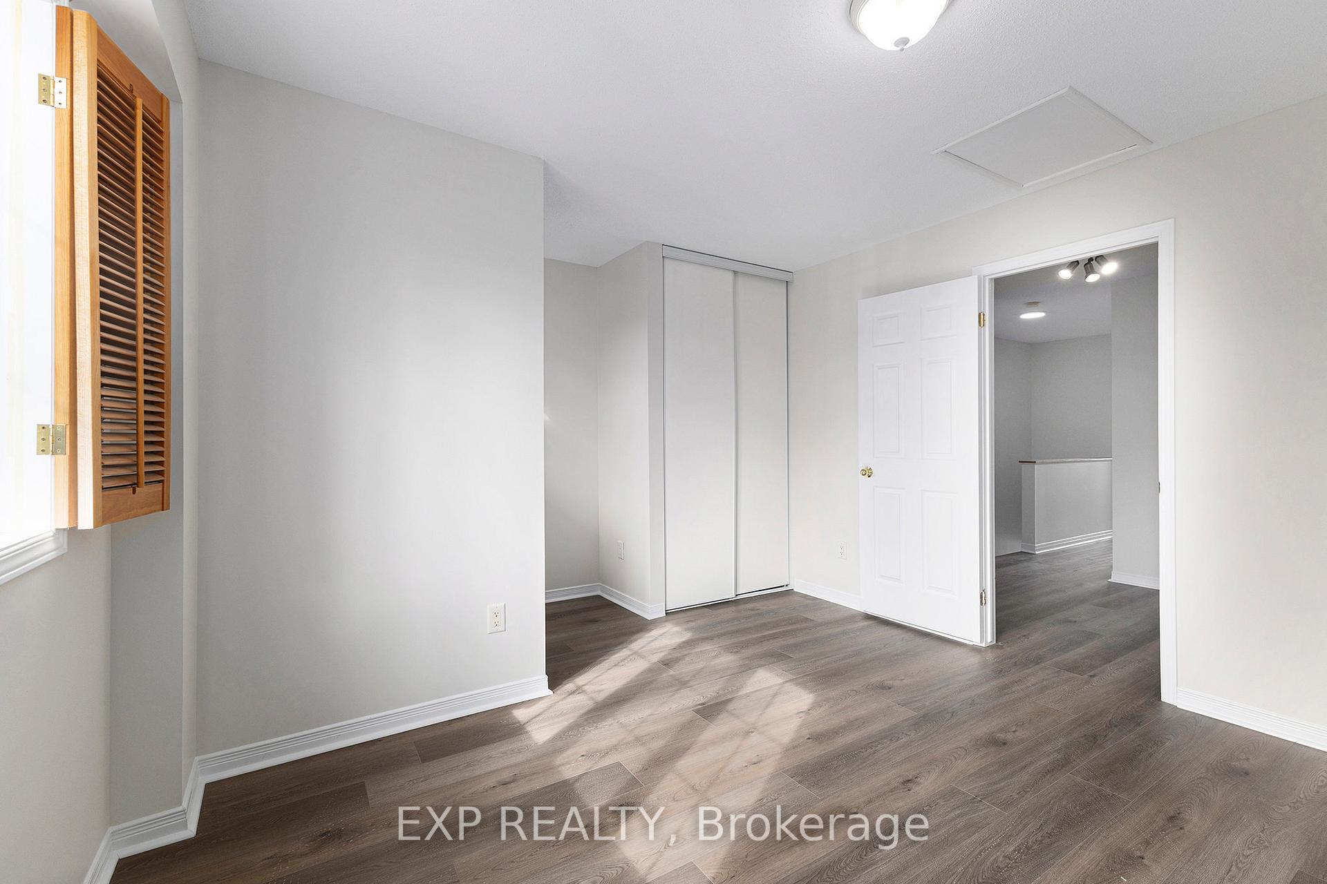 Photo 18 of 45 Manhattan Crescent, Ottawa, Central Park — HOMEH