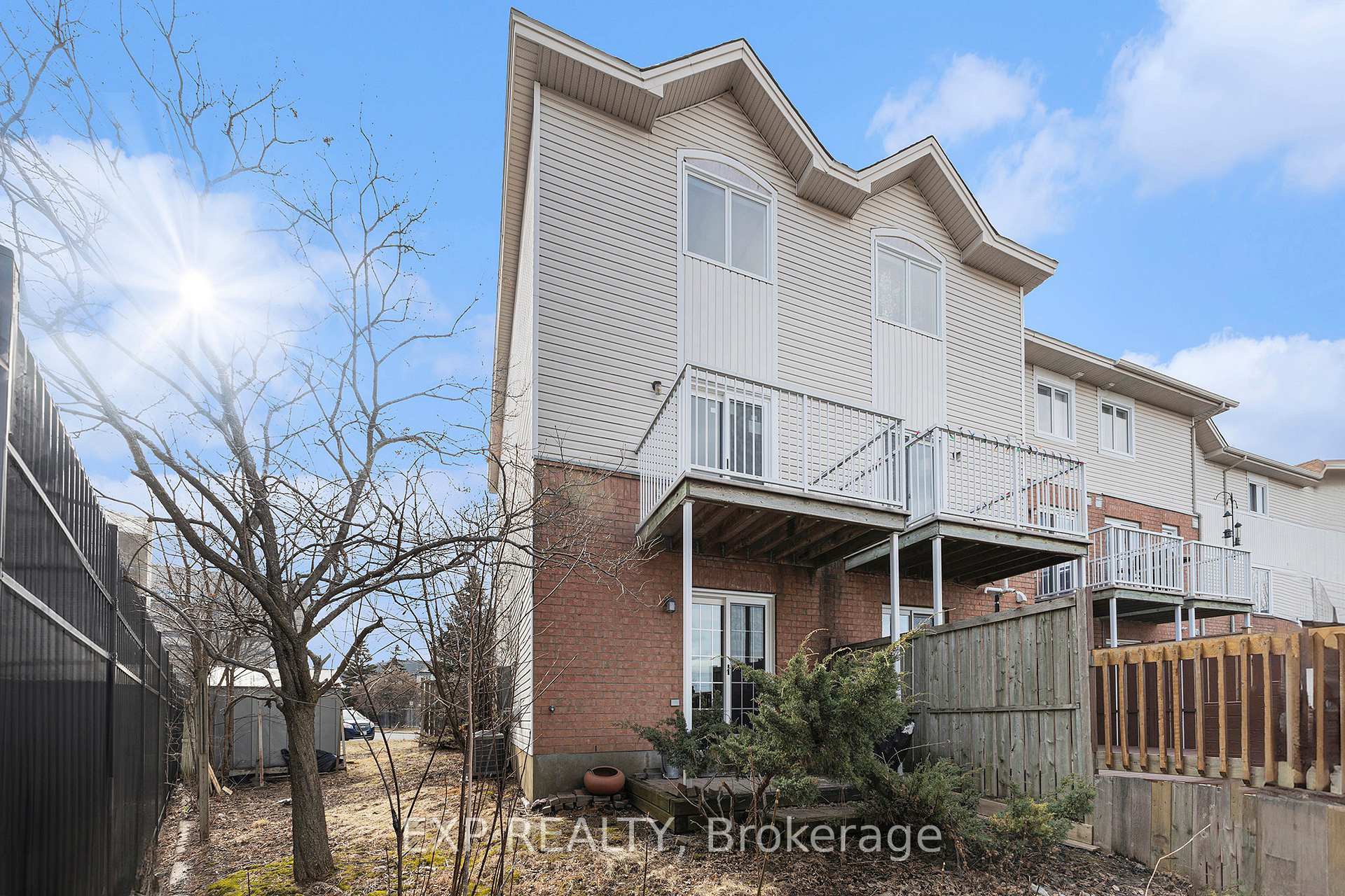 Photo 26 of 45 Manhattan Crescent, Ottawa, Central Park — HOMEH