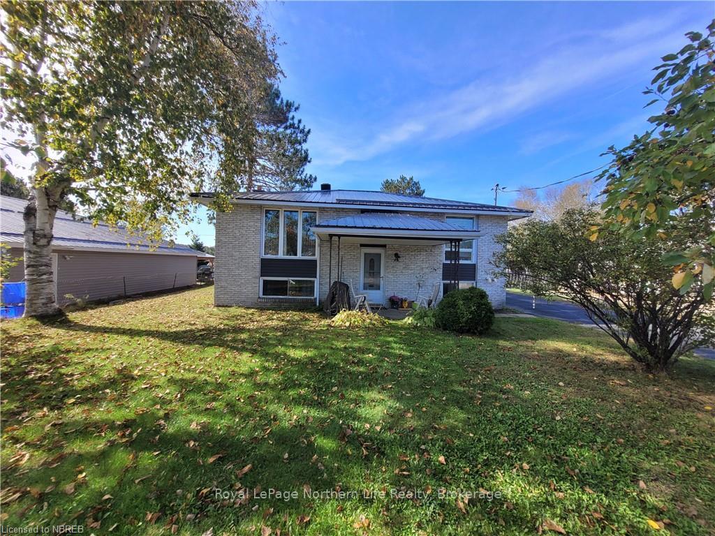 Photo 2 of 230 10TH Street, Mattawa — HOMEH