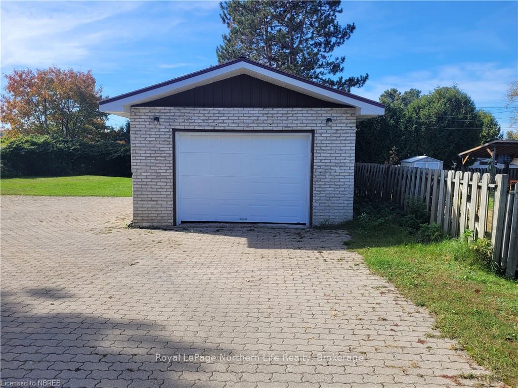 Photo 4 of 230 10TH Street, Mattawa — HOMEH