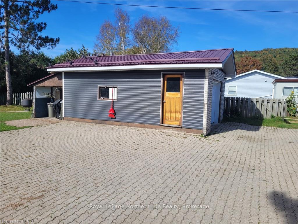 Photo 5 of 230 10TH Street, Mattawa — HOMEH