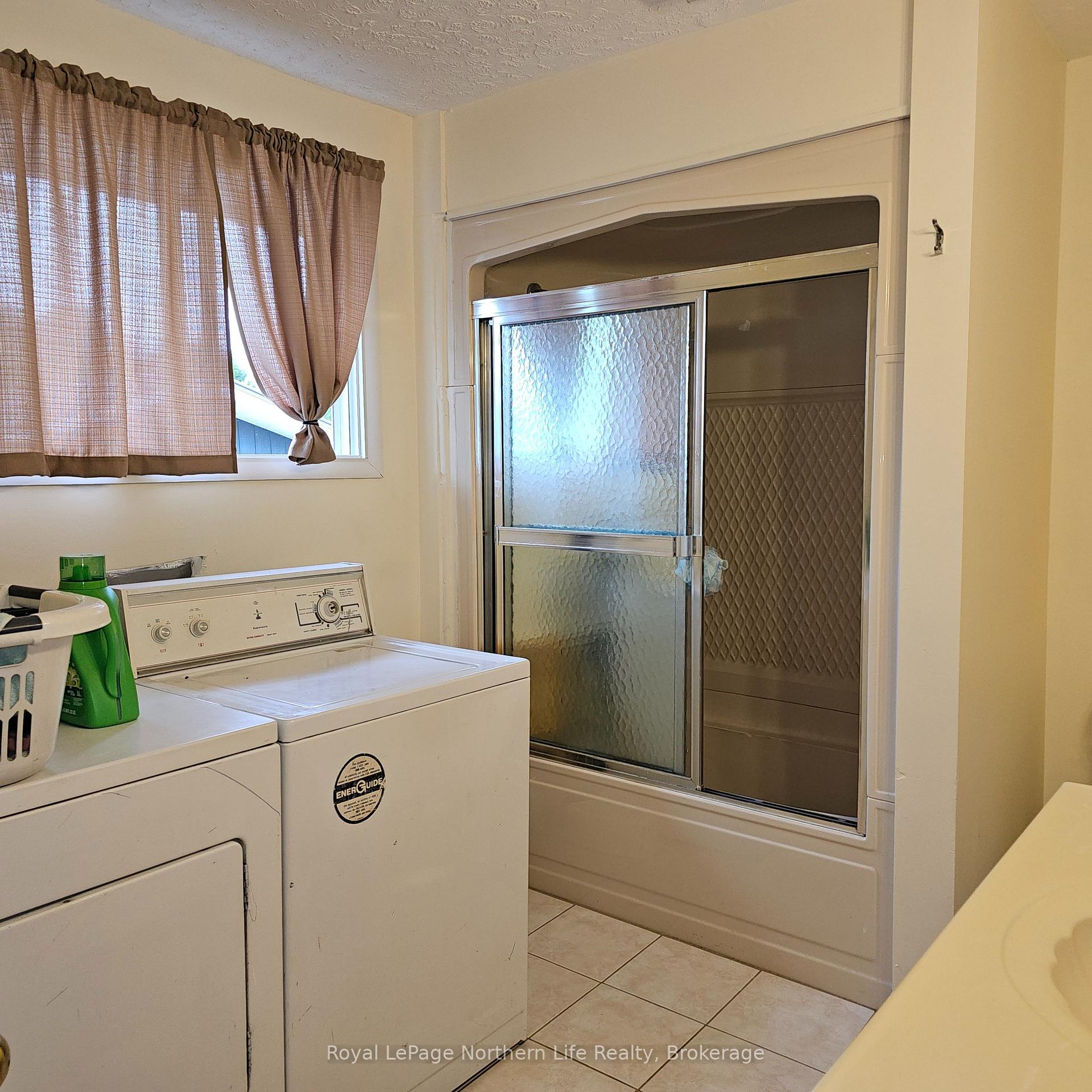 Photo 12 of 230 10TH Street, Mattawa — HOMEH