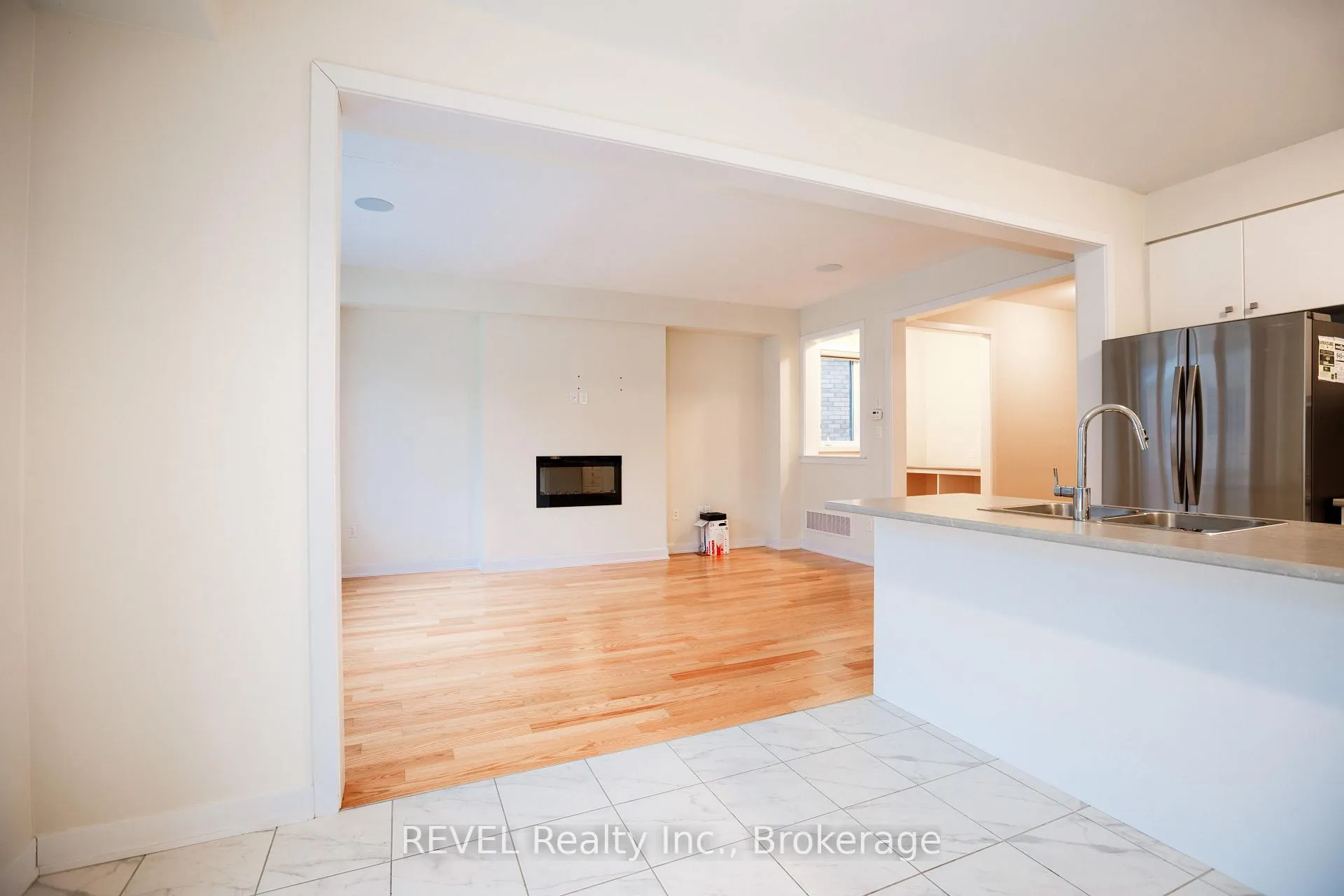 Photo 7 of 16 Stern Drive, Welland, Dain City — HOMEH