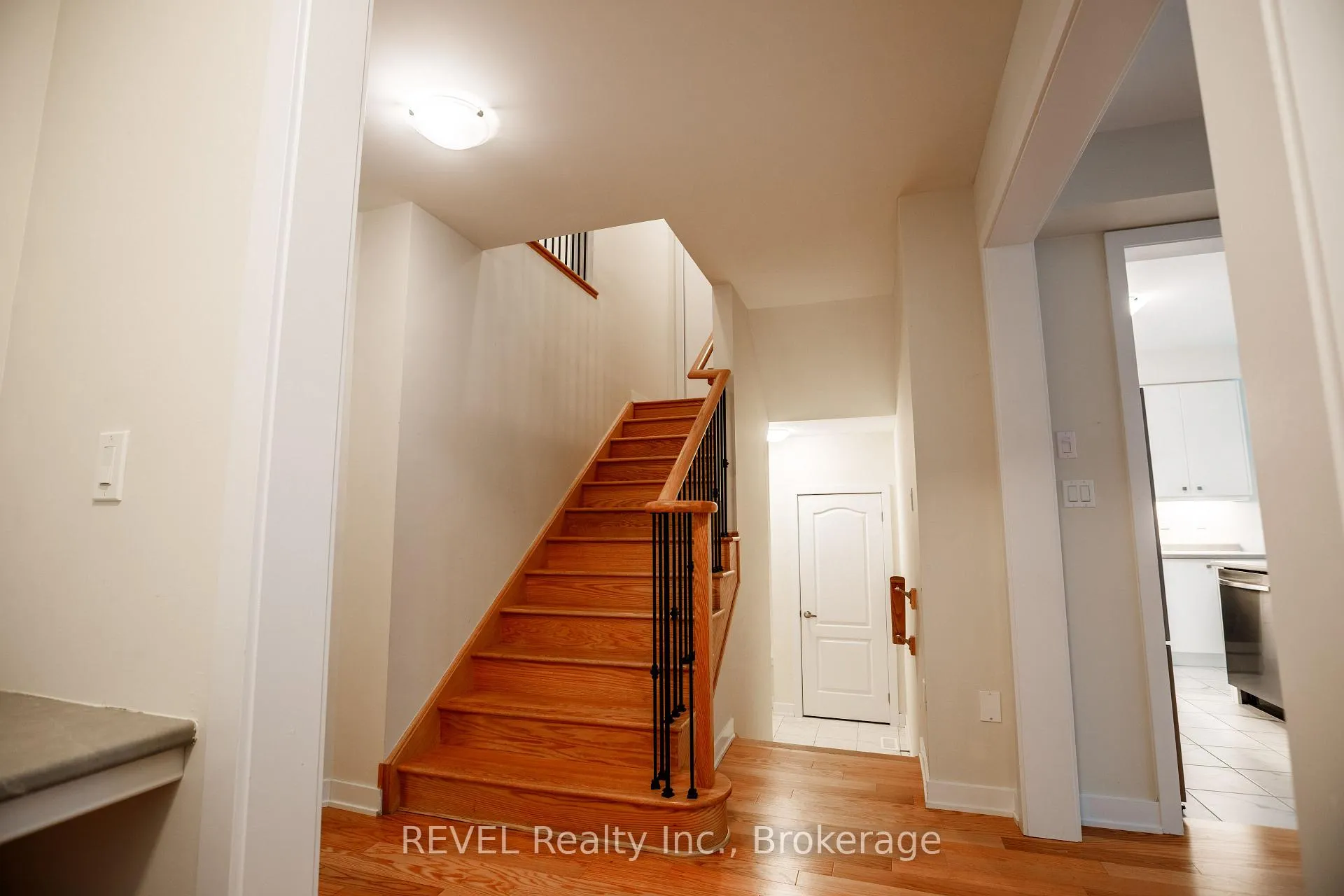 Photo 14 of 16 Stern Drive, Welland, Dain City — HOMEH