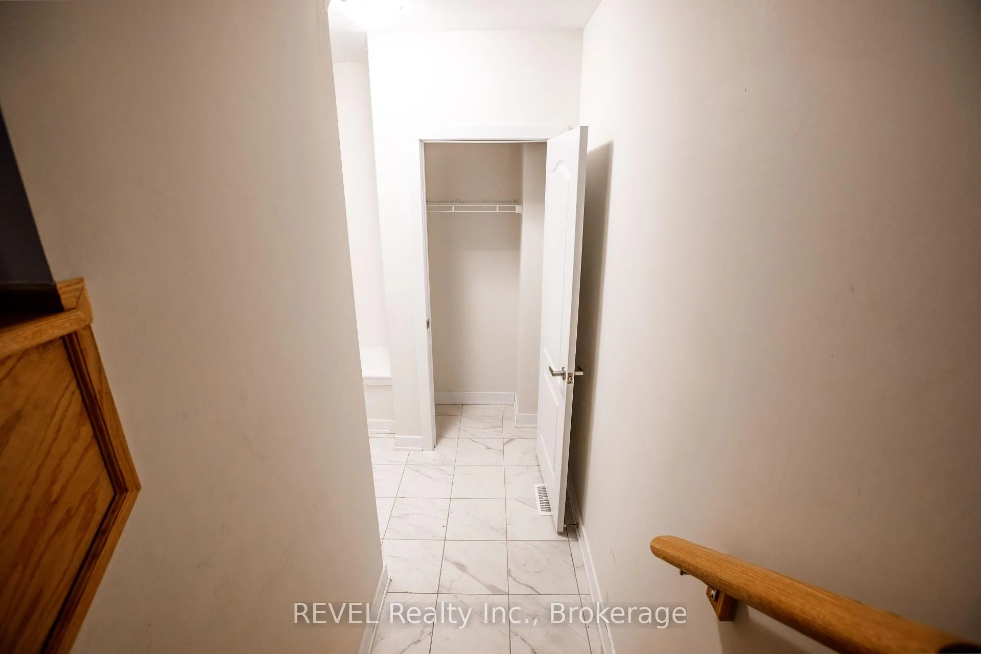 Photo 15 of 16 Stern Drive, Welland, Dain City — HOMEH