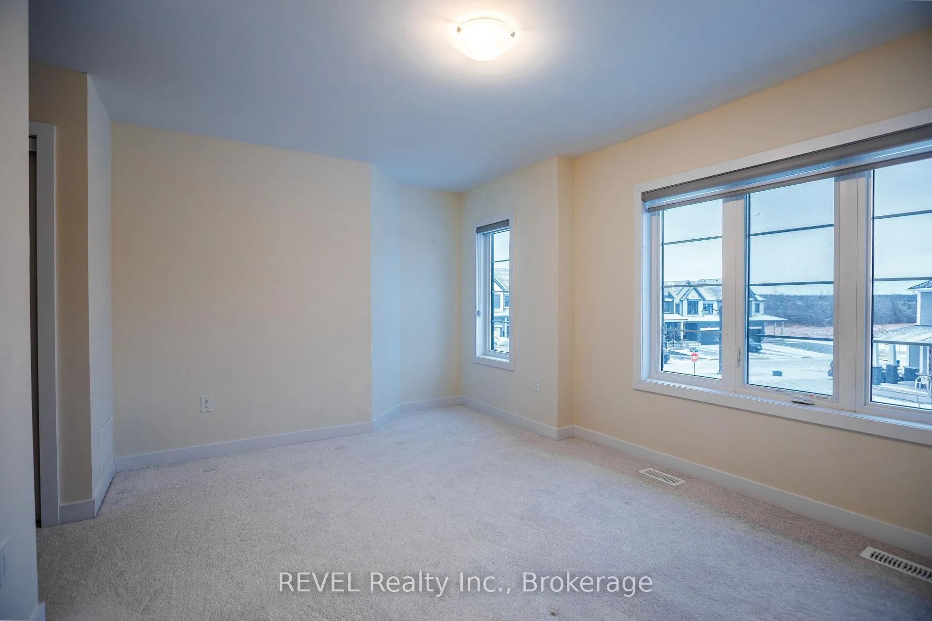 Photo 19 of 16 Stern Drive, Welland, Dain City — HOMEH