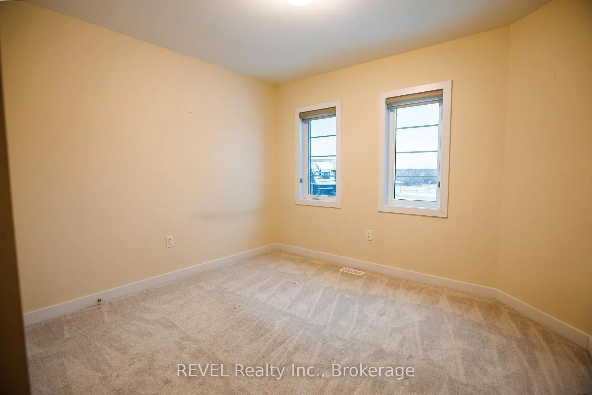 Photo 21 of 16 Stern Drive, Welland, Dain City — HOMEH