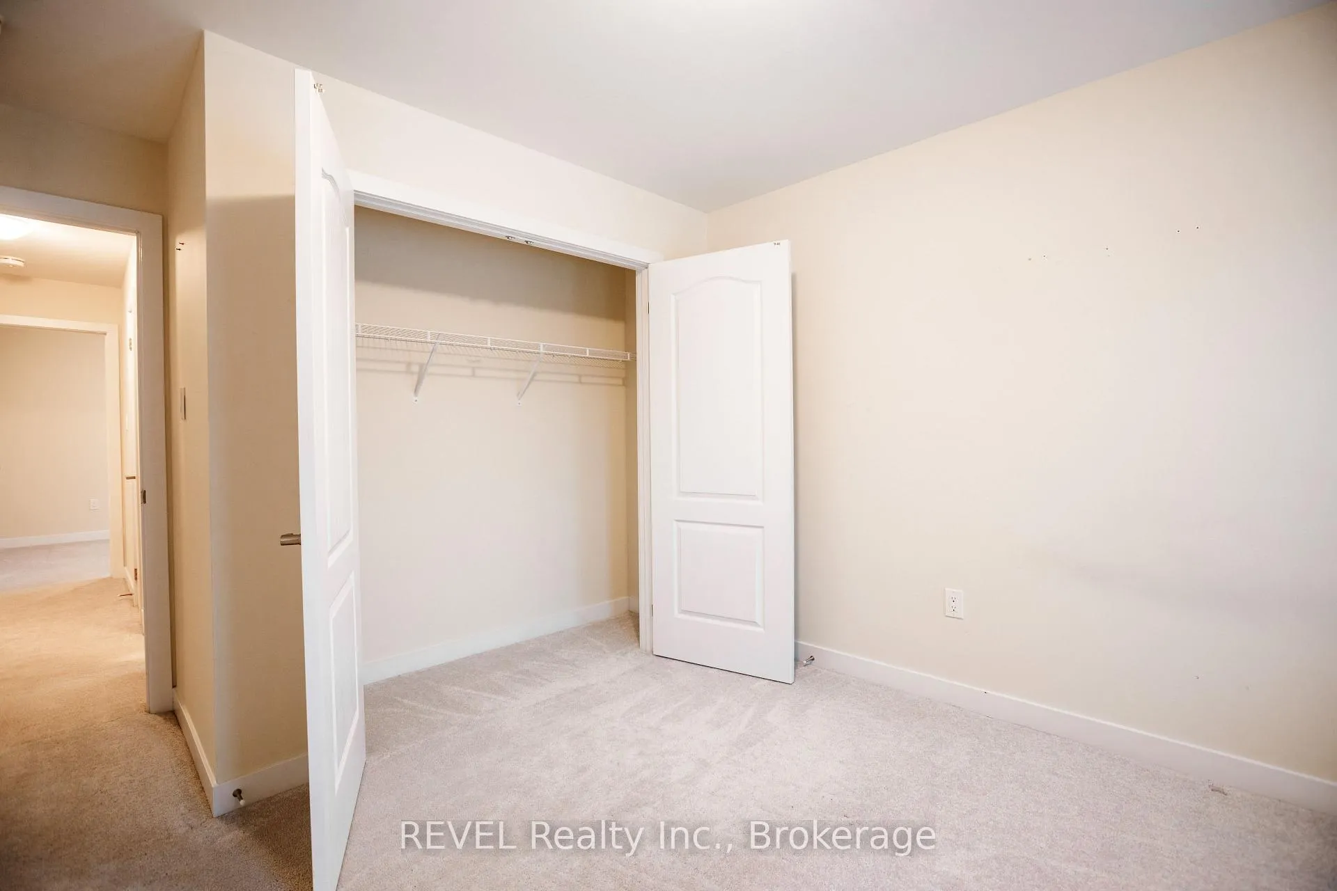 Photo 22 of 16 Stern Drive, Welland, Dain City — HOMEH