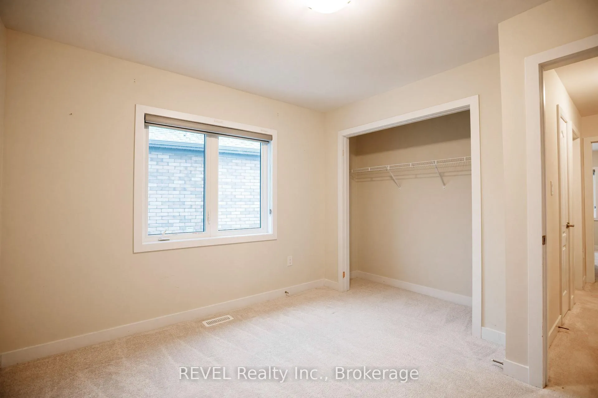 Photo 25 of 16 Stern Drive, Welland, Dain City — HOMEH
