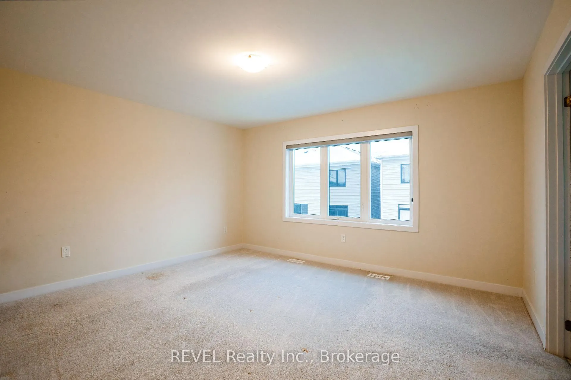 Photo 26 of 16 Stern Drive, Welland, Dain City — HOMEH