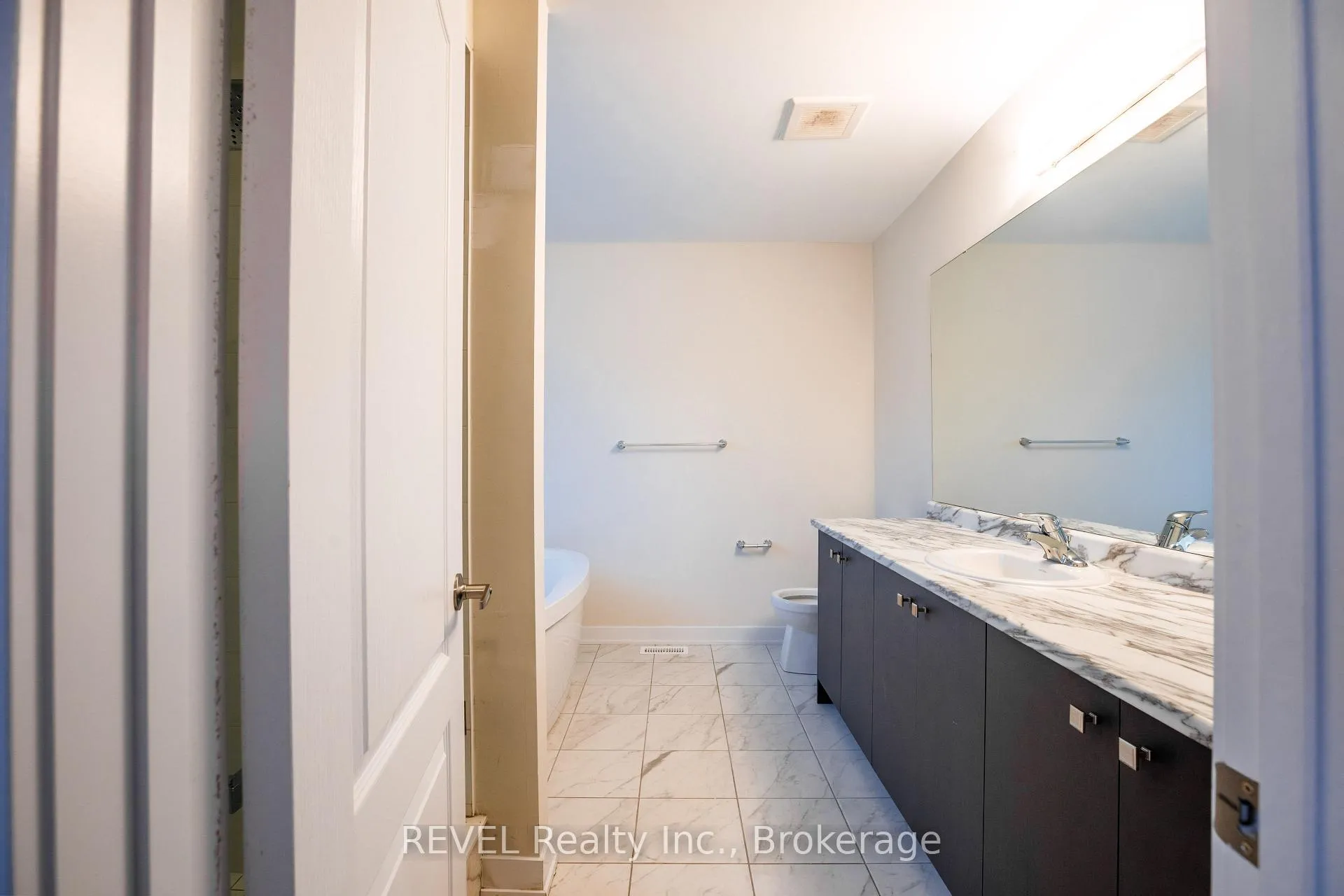 Photo 29 of 16 Stern Drive, Welland, Dain City — HOMEH