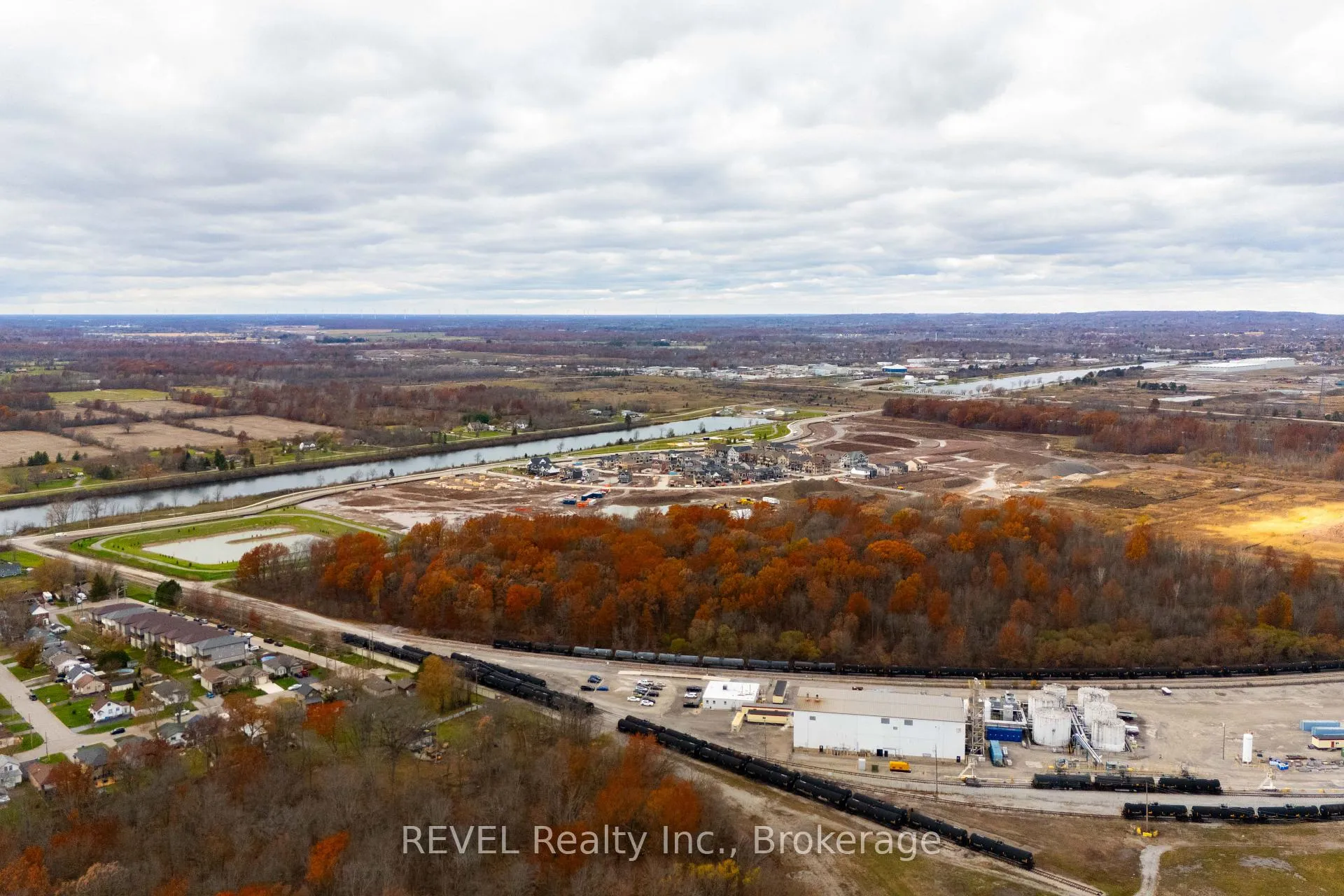Photo 35 of 16 Stern Drive, Welland, Dain City — HOMEH