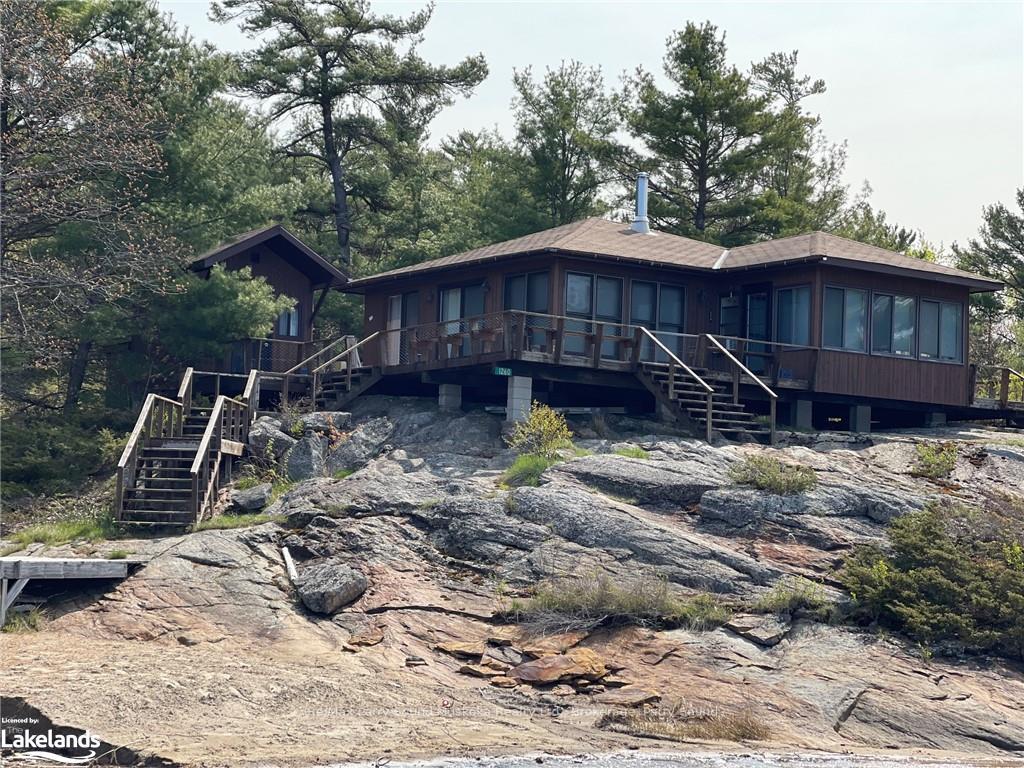 Front of 1260 Georgian Bay