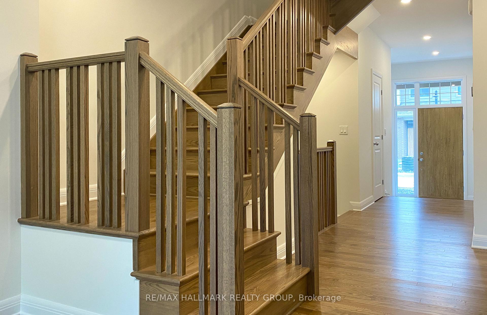 Photo 5 of 35 KINVER Private, Ottawa, Bel Air Heights — HOMEH