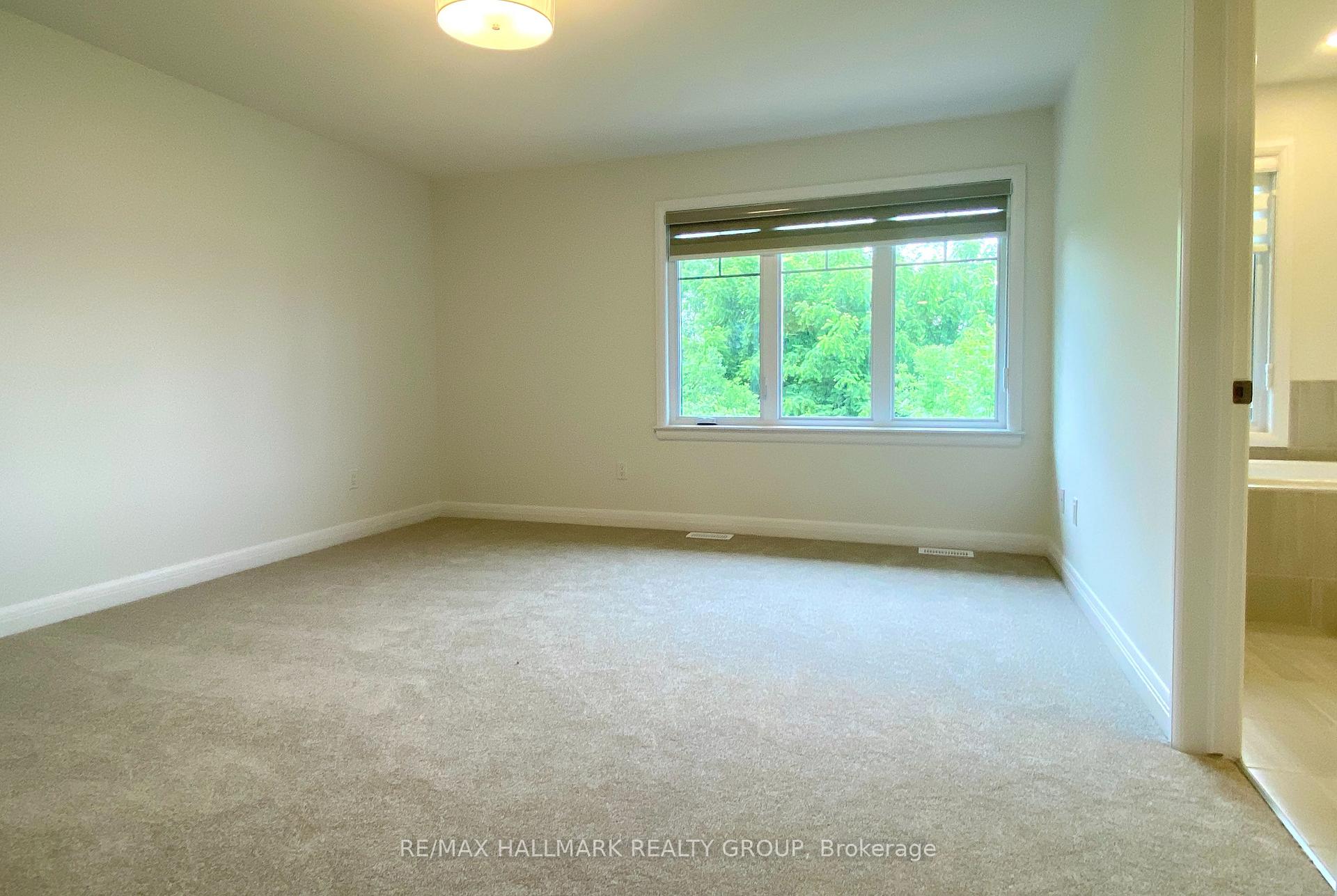 Photo 17 of 35 KINVER Private, Ottawa, Bel Air Heights — HOMEH