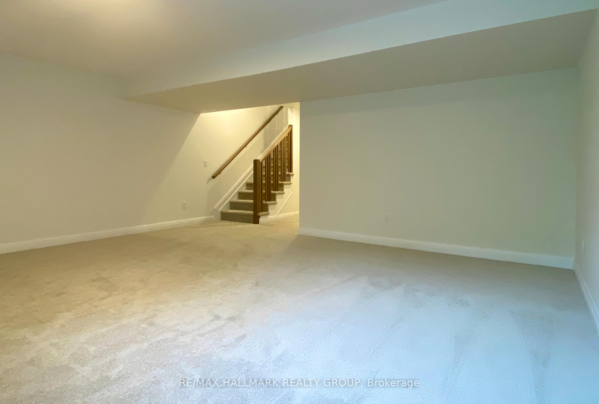 Photo 28 of 35 KINVER Private, Ottawa, Bel Air Heights — HOMEH