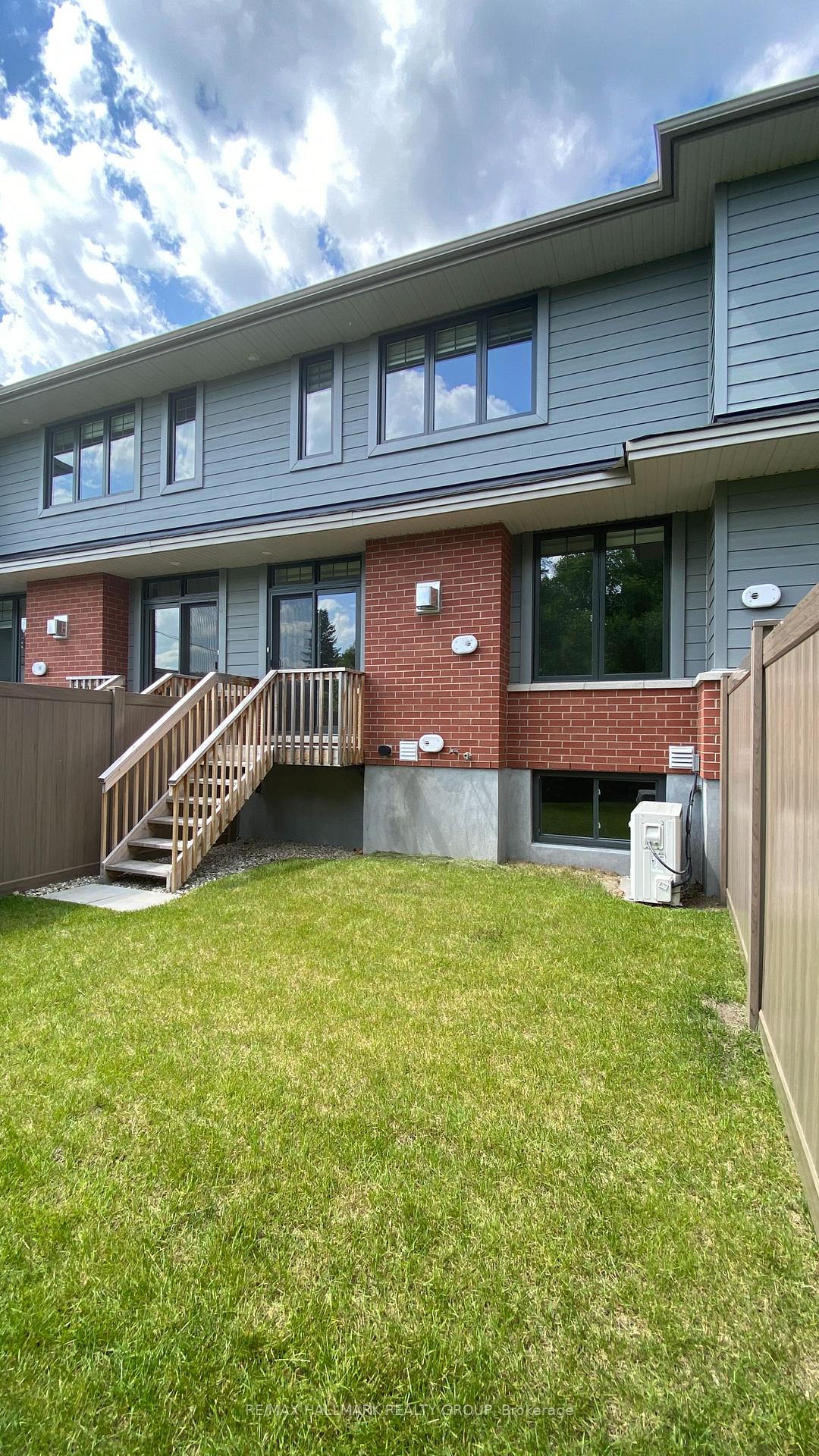 Photo 31 of 35 KINVER Private, Ottawa, Bel Air Heights — HOMEH
