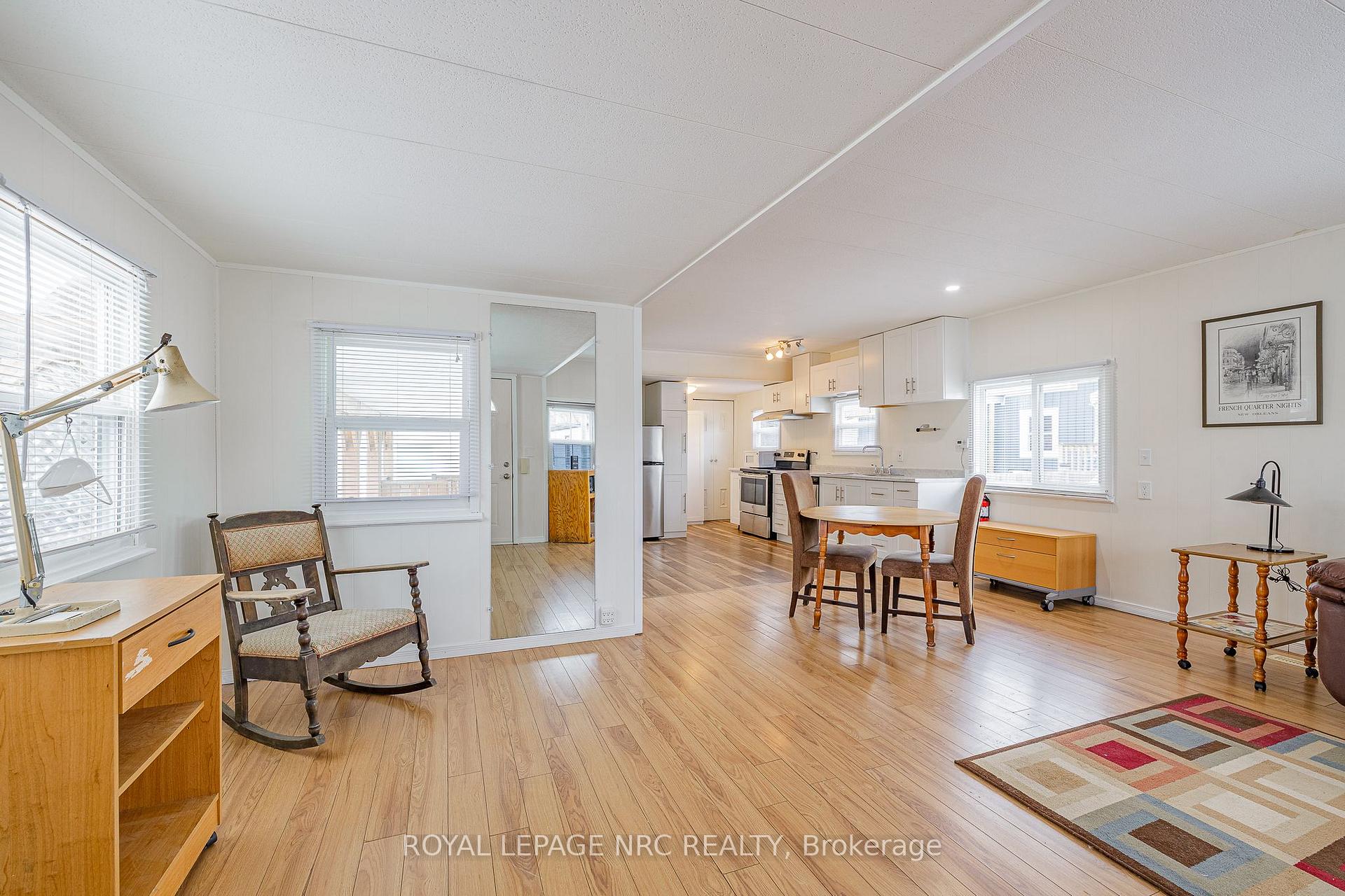 Photo 3 of Unit 310, 241 St. Paul Street W, St. Catharines, Western Hill — HOMEH