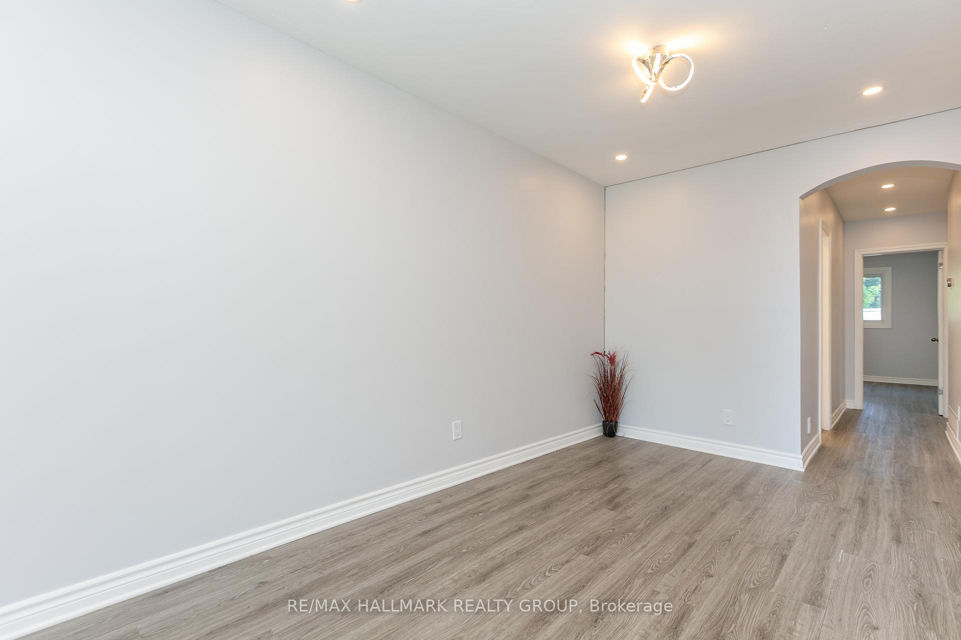 Photo 6 of 1229 Maitland Avenue, Ottawa, Copeland Park — HOMEH