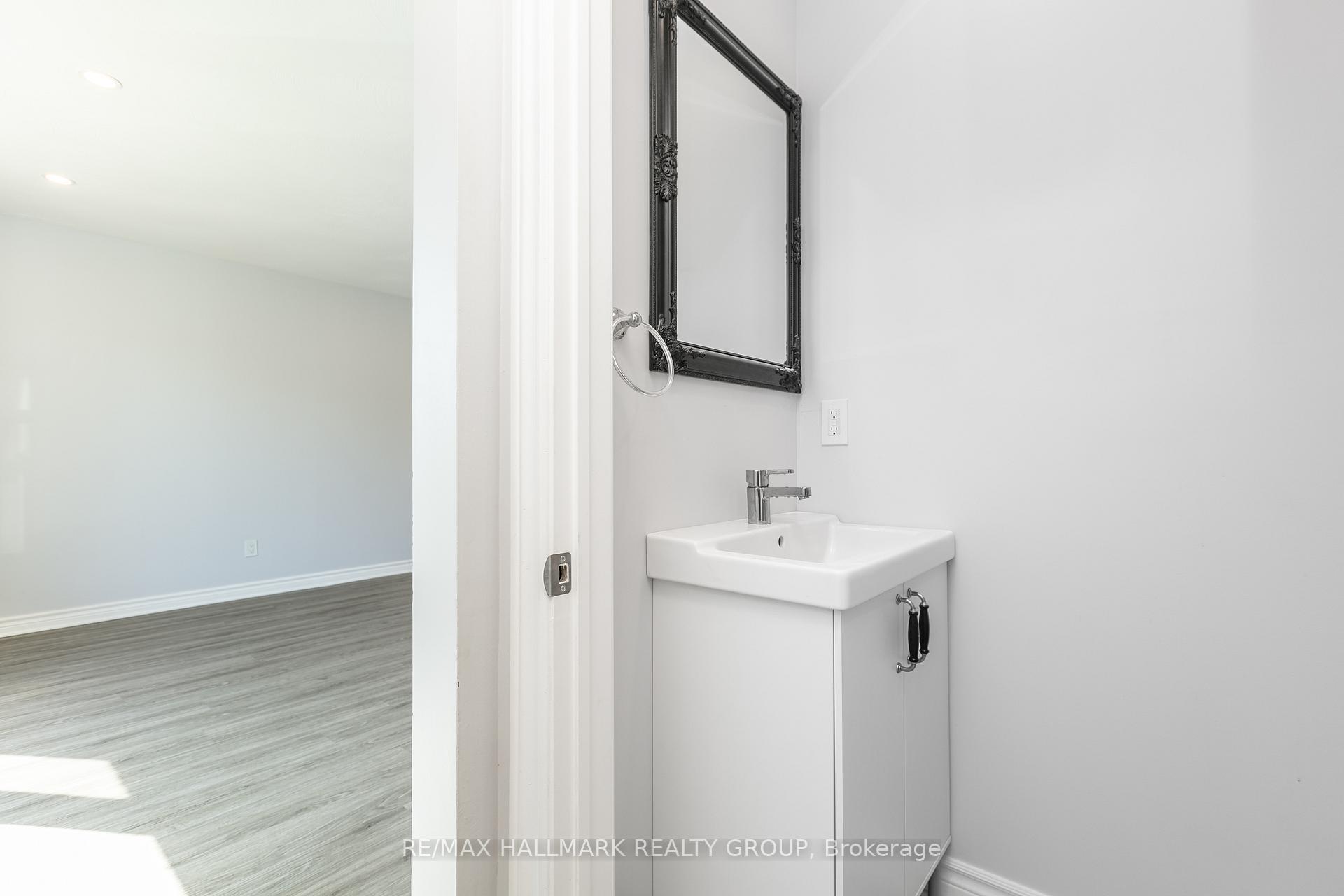 Photo 10 of 1229 Maitland Avenue, Ottawa, Copeland Park — HOMEH