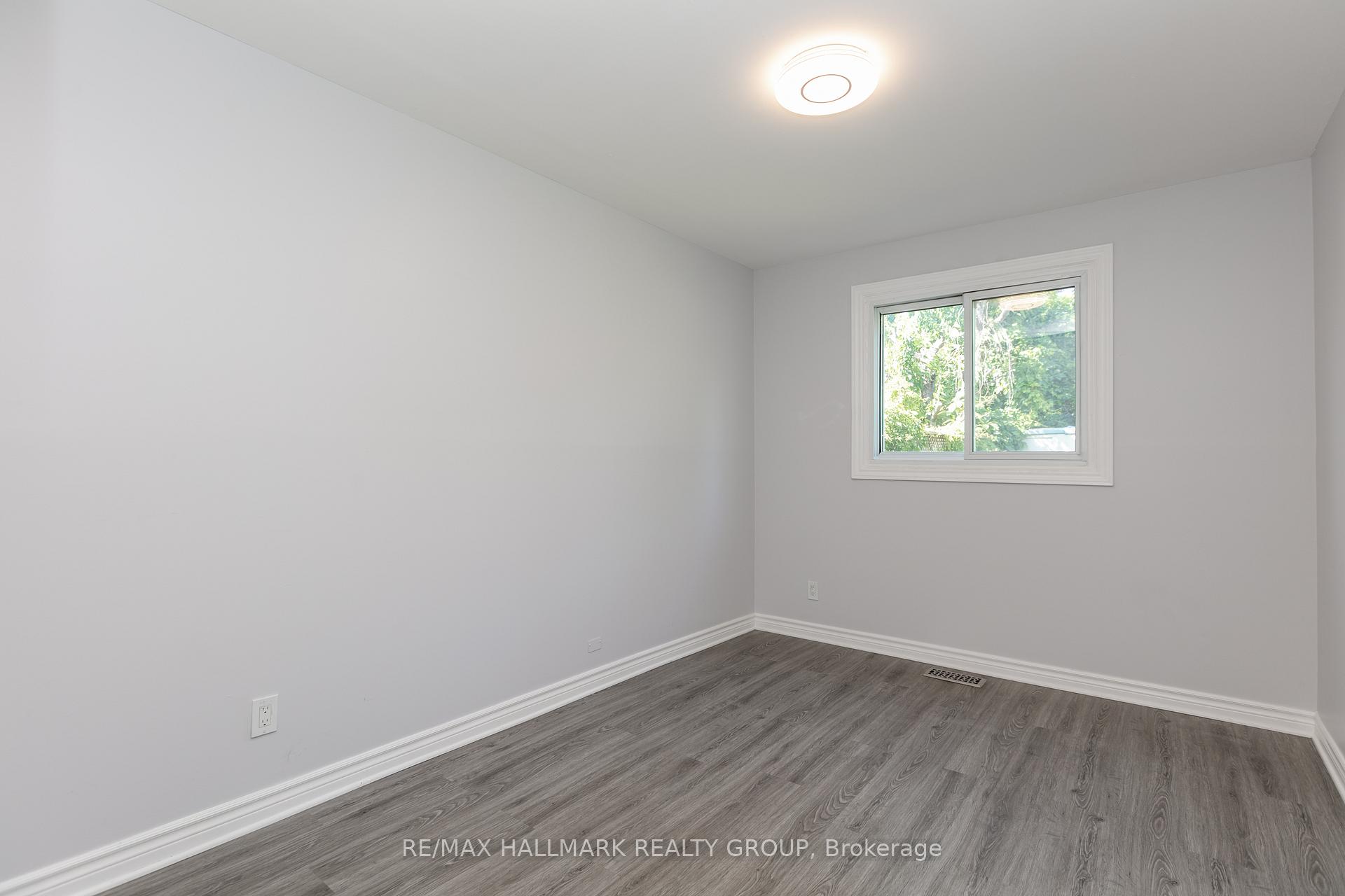 Photo 12 of 1229 Maitland Avenue, Ottawa, Copeland Park — HOMEH