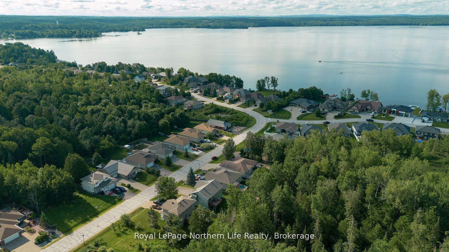 Photo 5 of 293 Osprey Crescent, Callander — HOMEH
