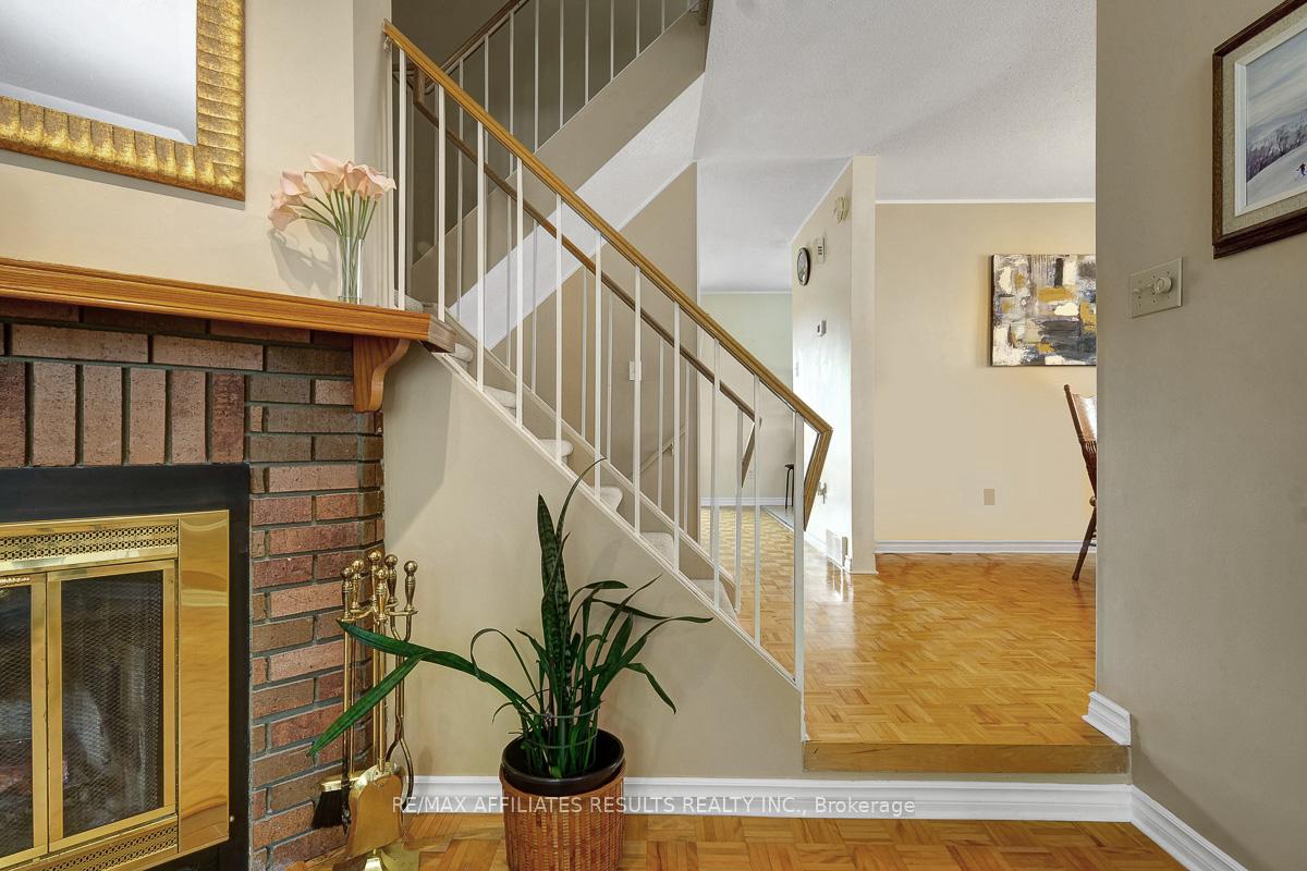 Photo 5 of 115 Pheasant Run Drive, Ottawa, Barrhaven - Pheasant Run — HOMEH