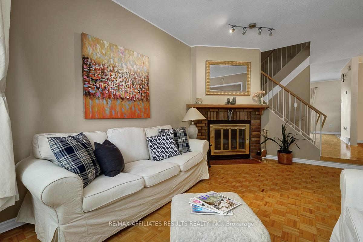 Photo 8 of 115 Pheasant Run Drive, Ottawa, Barrhaven - Pheasant Run — HOMEH