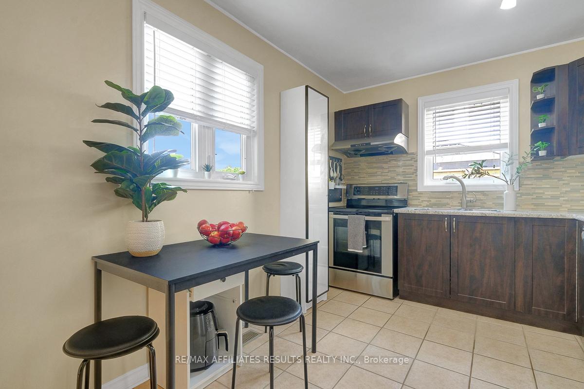 Photo 13 of 115 Pheasant Run Drive, Ottawa, Barrhaven - Pheasant Run — HOMEH