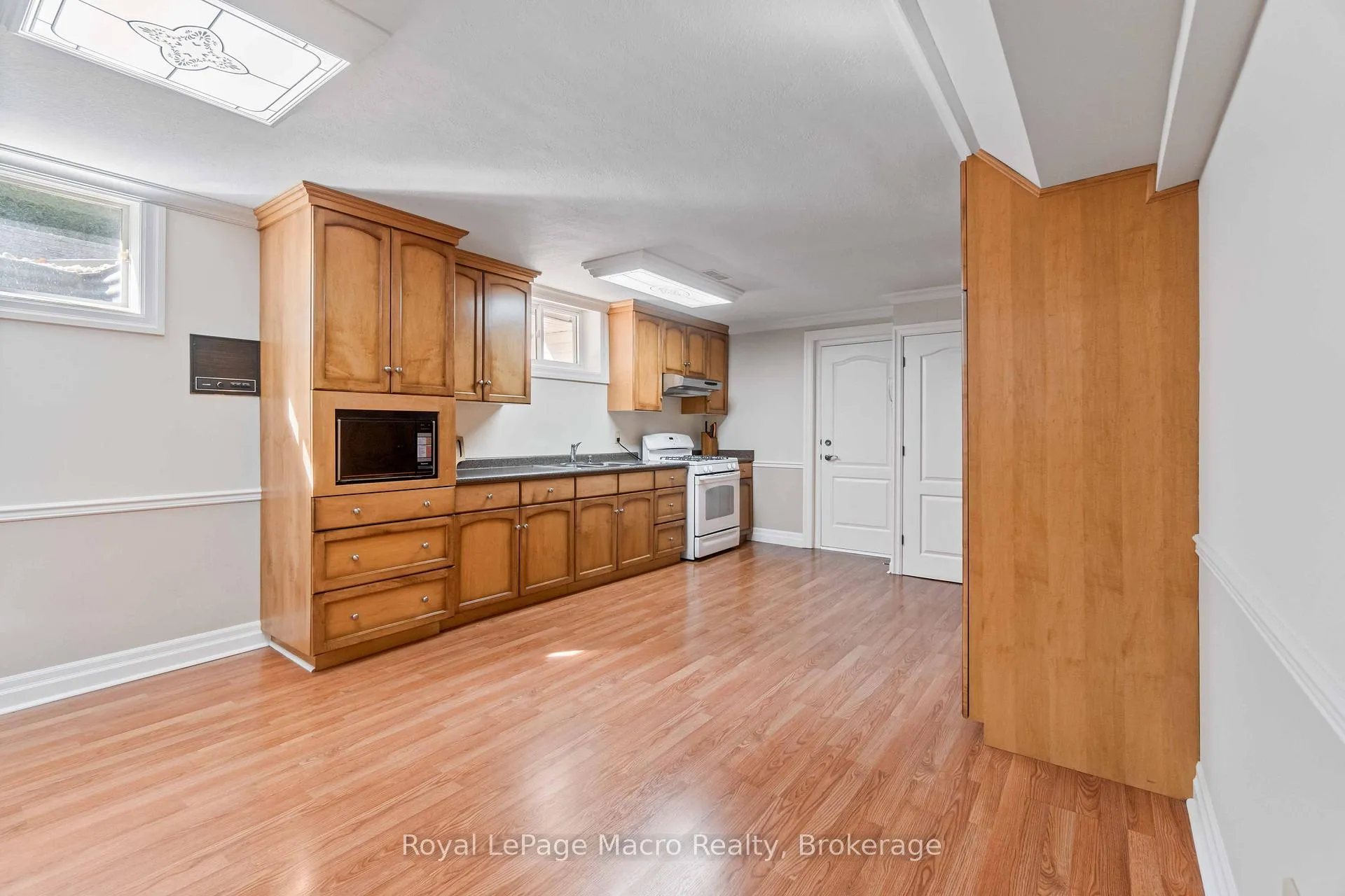 Photo 4 of 80 Margaret Avenue, Hamilton, Stoney Creek — HOMEH
